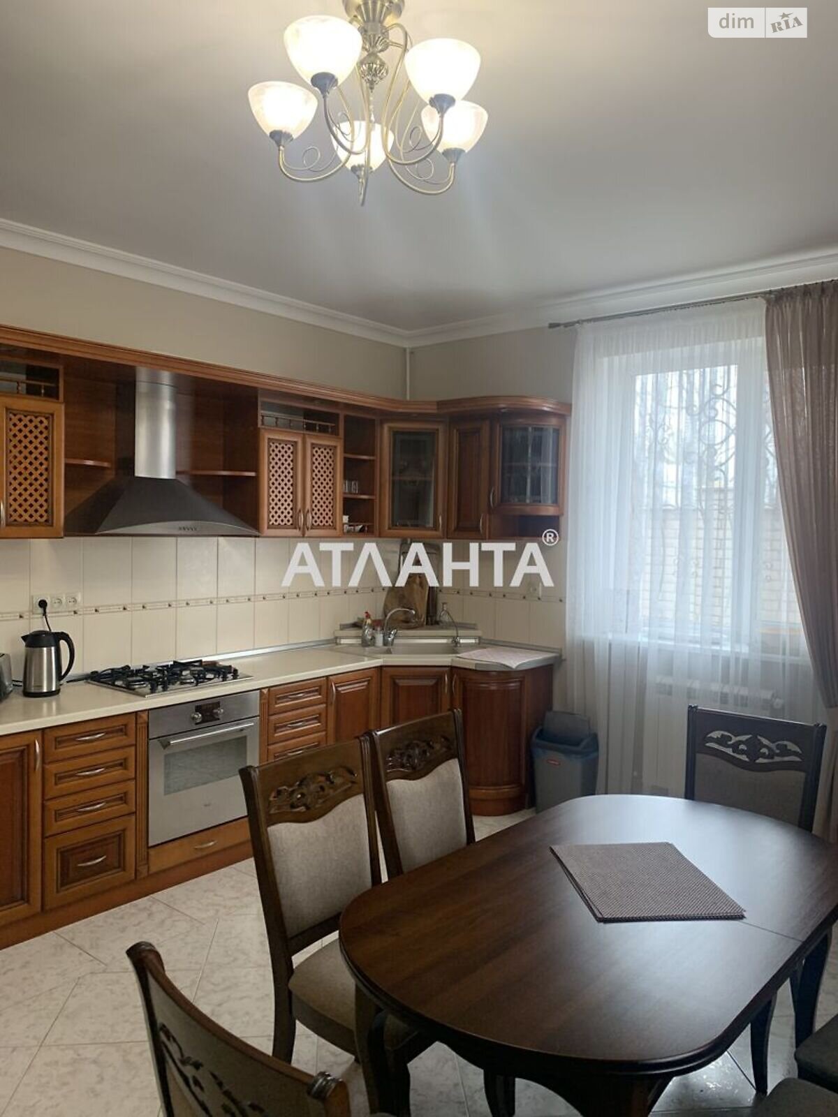 двухэтажный дом, 290 кв. м, ракушечник (ракушняк). Продажа в Лесках фото 1