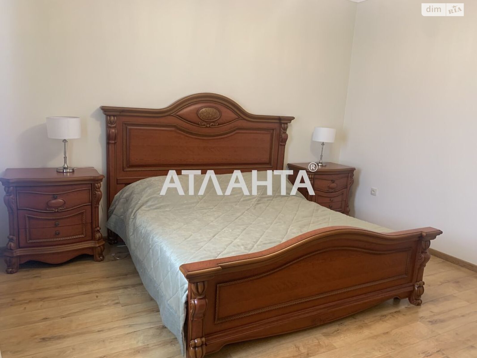 двухэтажный дом, 290 кв. м, ракушечник (ракушняк). Продажа в Лесках фото 1