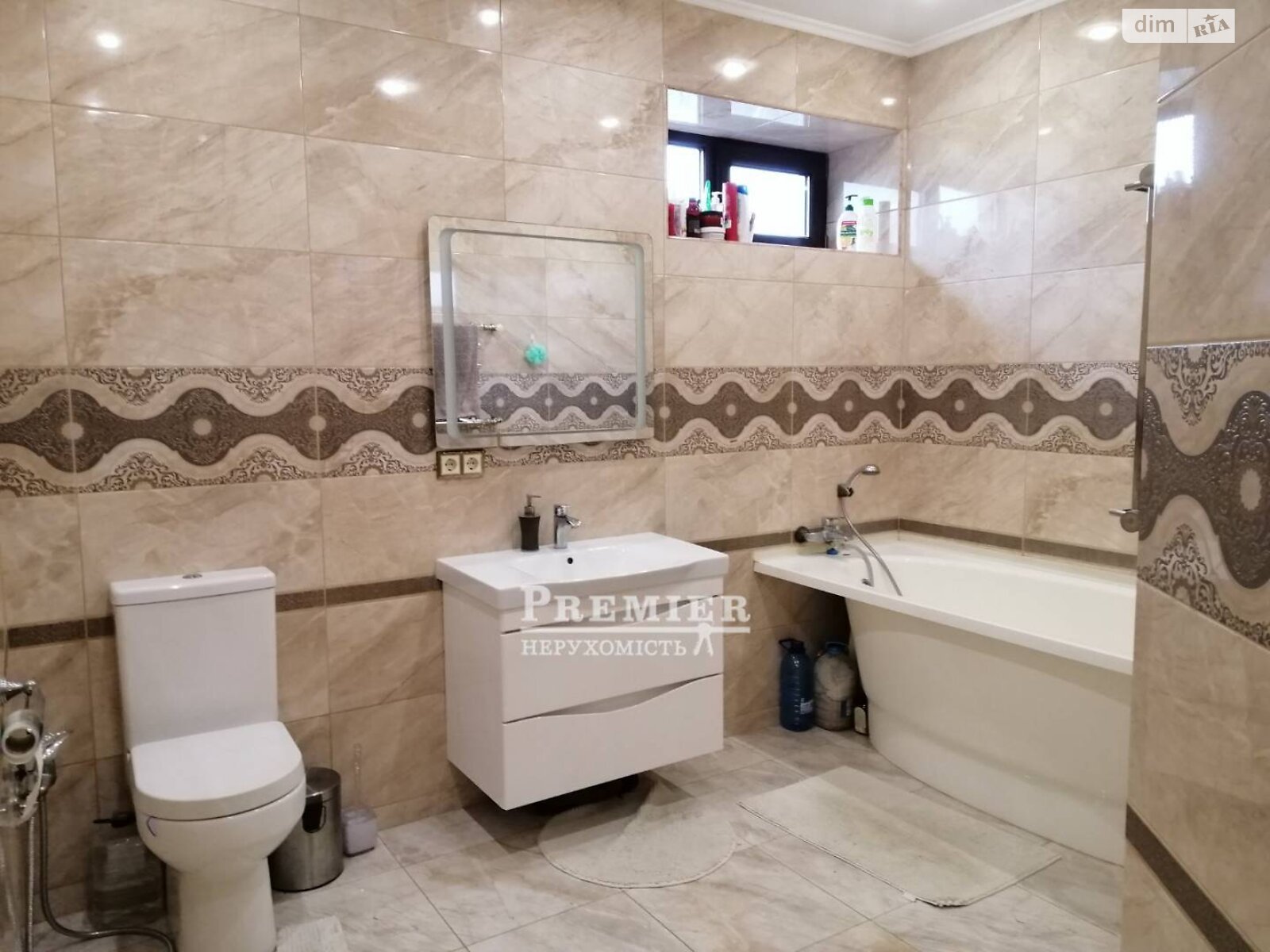 двоповерховий будинок з гаражем, 350 кв. м, цегла. Продаж у Ліски фото 1 двоповерховий будинок з гаражем, 350 кв. м, цегла. Продаж у Ліски фото 1