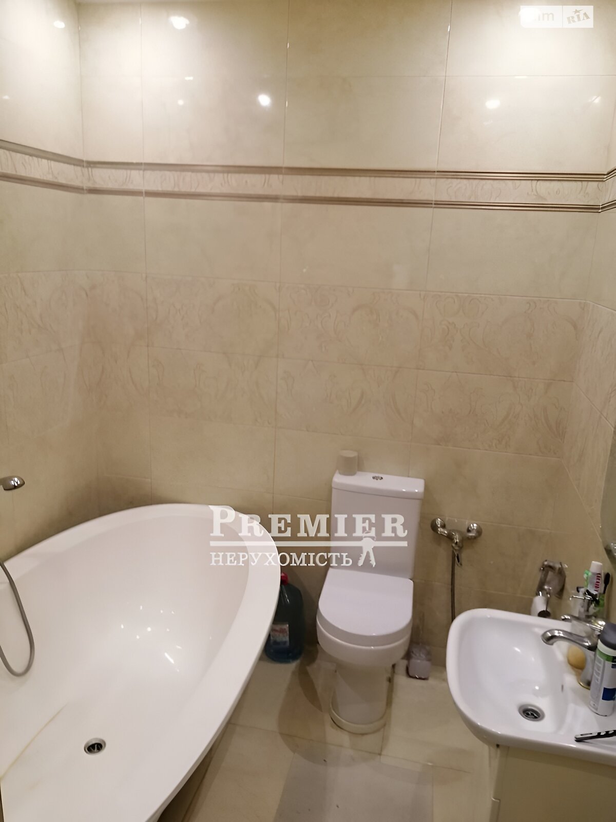 двоповерховий будинок з гаражем, 350 кв. м, цегла. Продаж у Ліски фото 1 двоповерховий будинок з гаражем, 350 кв. м, цегла. Продаж у Ліски фото 1