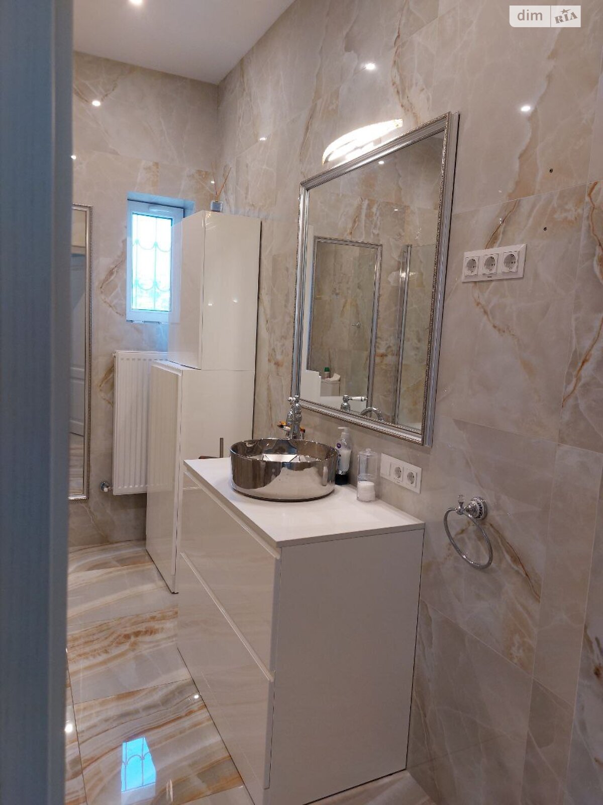 двоповерховий будинок з балконом, 346.7 кв. м, цегла. Продаж у Ліски фото 1 двоповерховий будинок з балконом, 346.7 кв. м, цегла. Продаж у Ліски фото 1