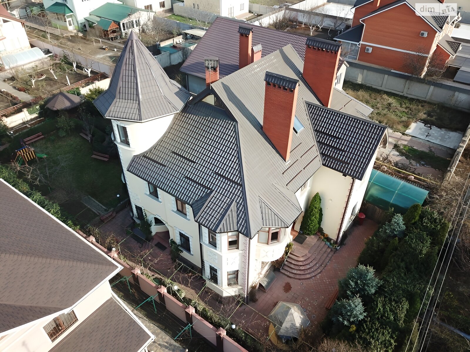 триповерховий будинок бесідка, 478 кв. м, цегла. Продаж у Ліски фото 1 триповерховий будинок бесідка, 478 кв. м, цегла. Продаж у Ліски фото 1