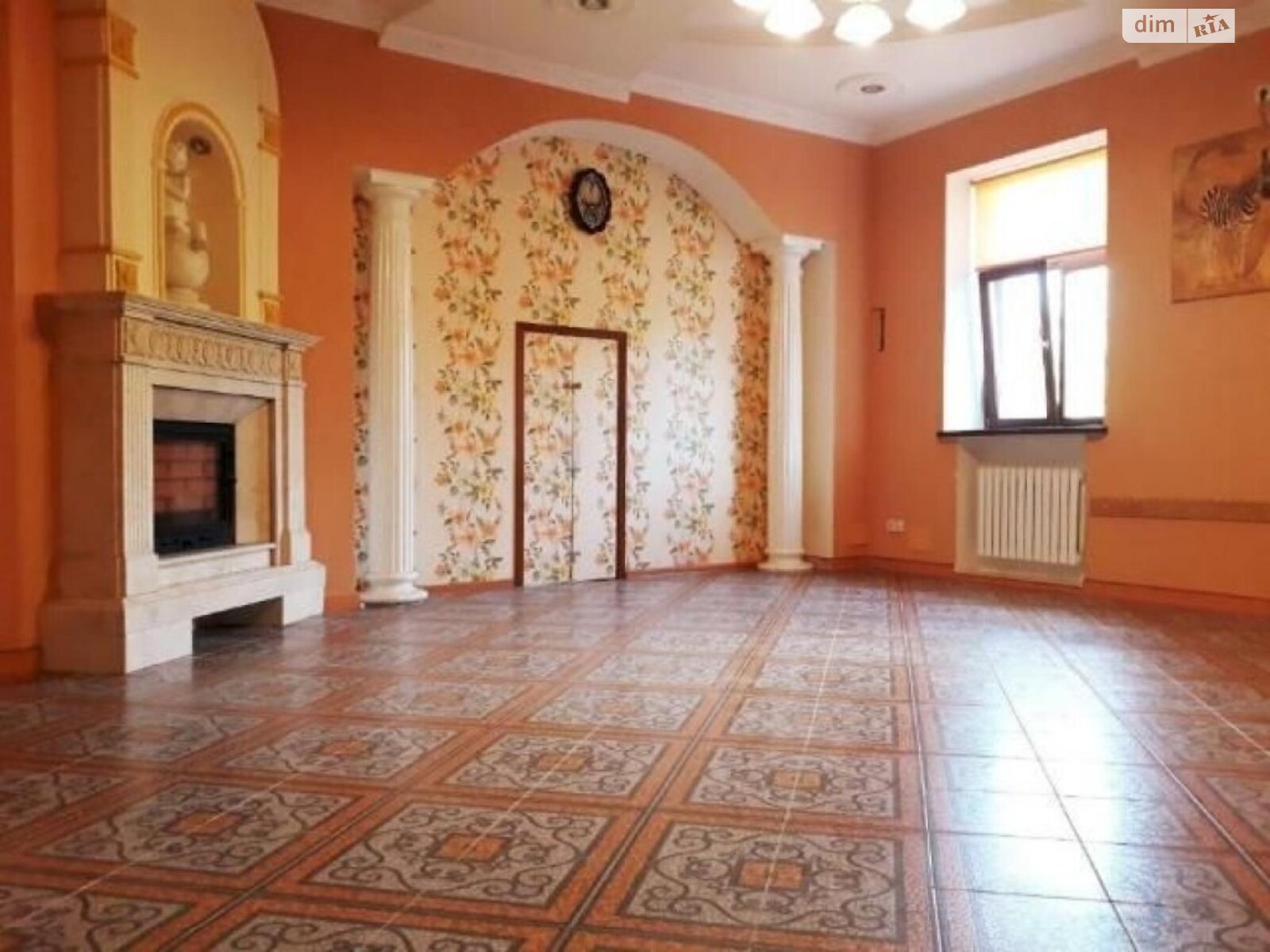 триповерховий будинок з ремонтом, 480 кв. м, ракушняк. Продаж у Ліски фото 1