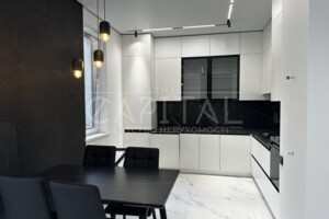 двухэтажный дом с ремонтом, 156 кв. м, кирпич. Продажа в Лесниках фото 2