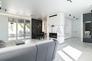 двухэтажный дом с ремонтом, 155 кв. м, кирпич. Продажа в Лесниках фото 2