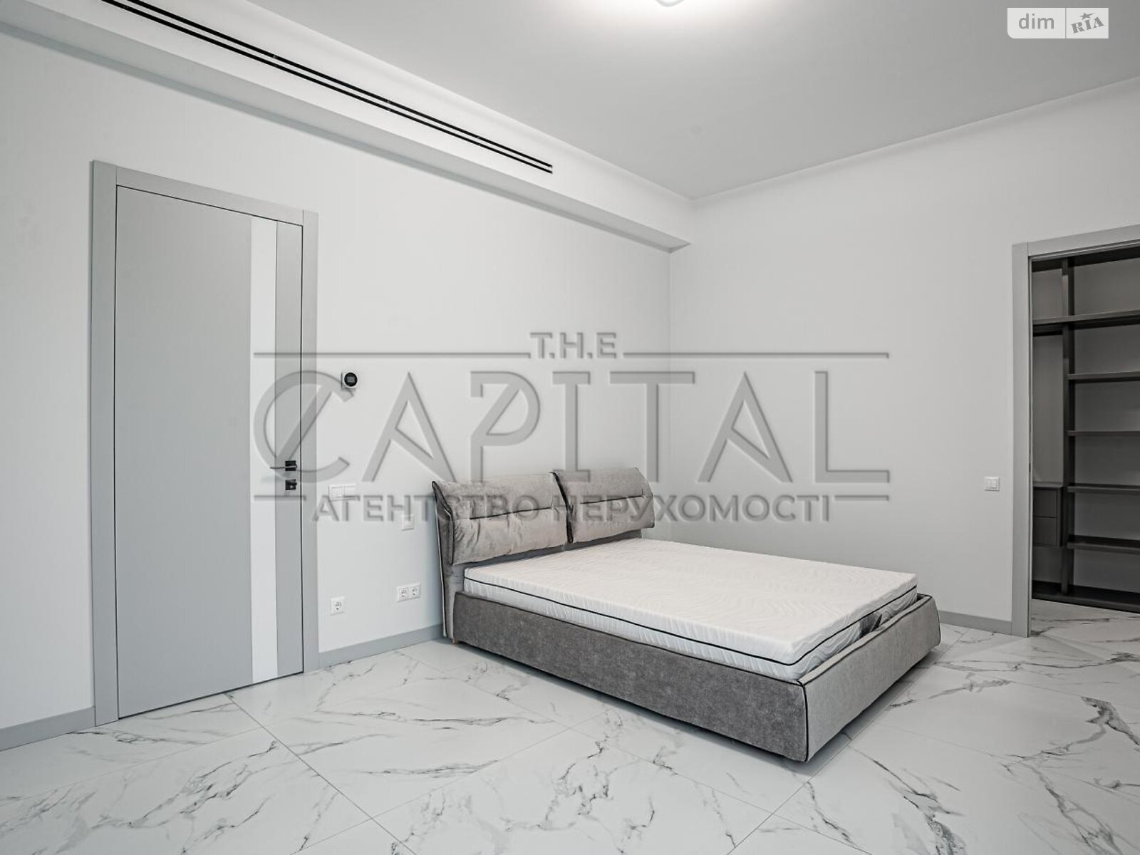 одноэтажный дом с гаражом, 280 кв. м, кирпич. Продажа в Лесниках фото 1 одноэтажный дом с гаражом, 280 кв. м, кирпич. Продажа в Лесниках фото 1