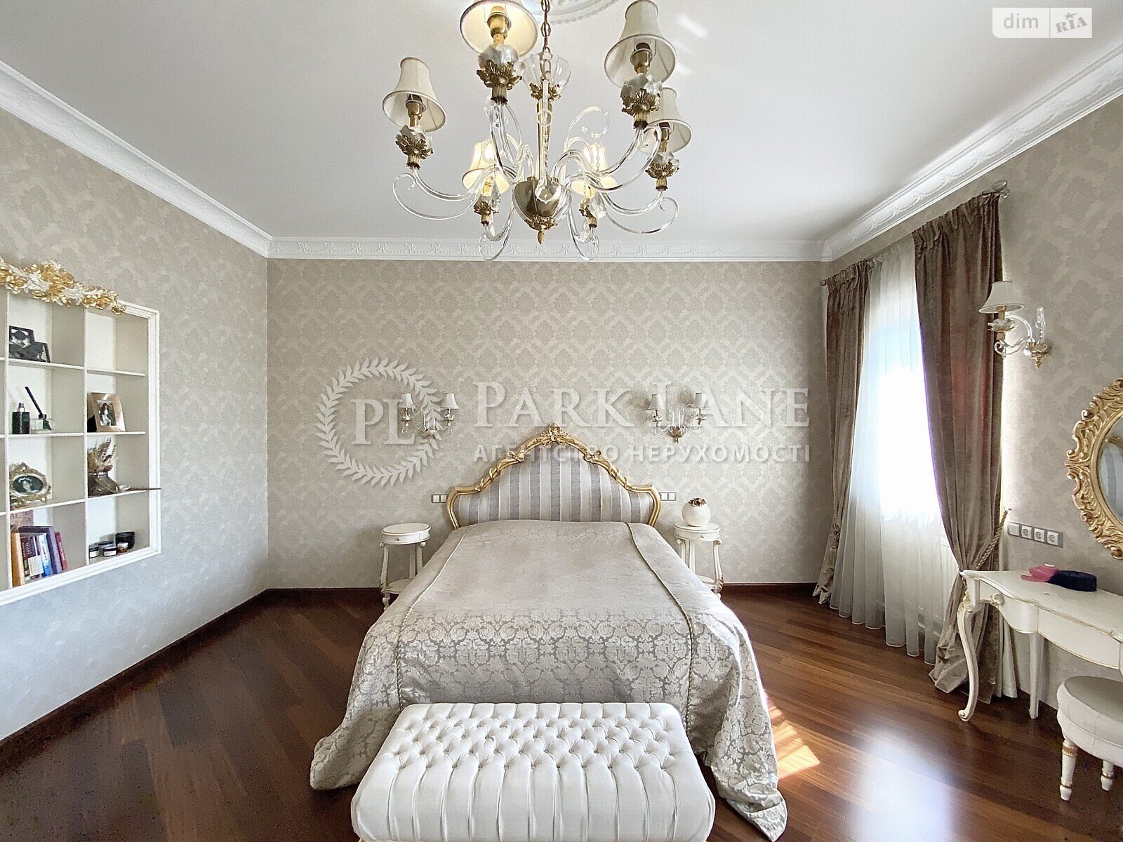 триповерховий будинок бесідка, 900 кв. м, цегла. Продаж у Лісниках фото 1 триповерховий будинок бесідка, 900 кв. м, цегла. Продаж у Лісниках фото 1