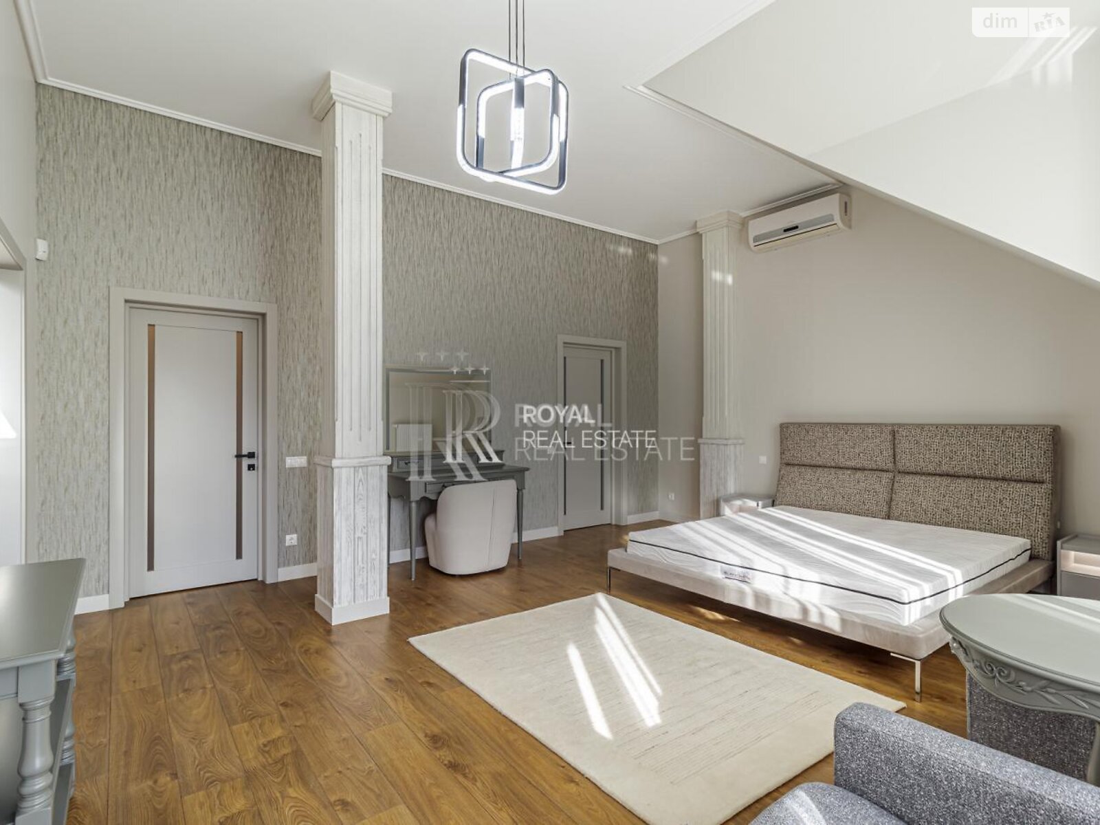 двоповерховий будинок, 440 кв. м, кирпич. Продаж у Лісниках фото 1 двоповерховий будинок, 440 кв. м, кирпич. Продаж у Лісниках фото 1