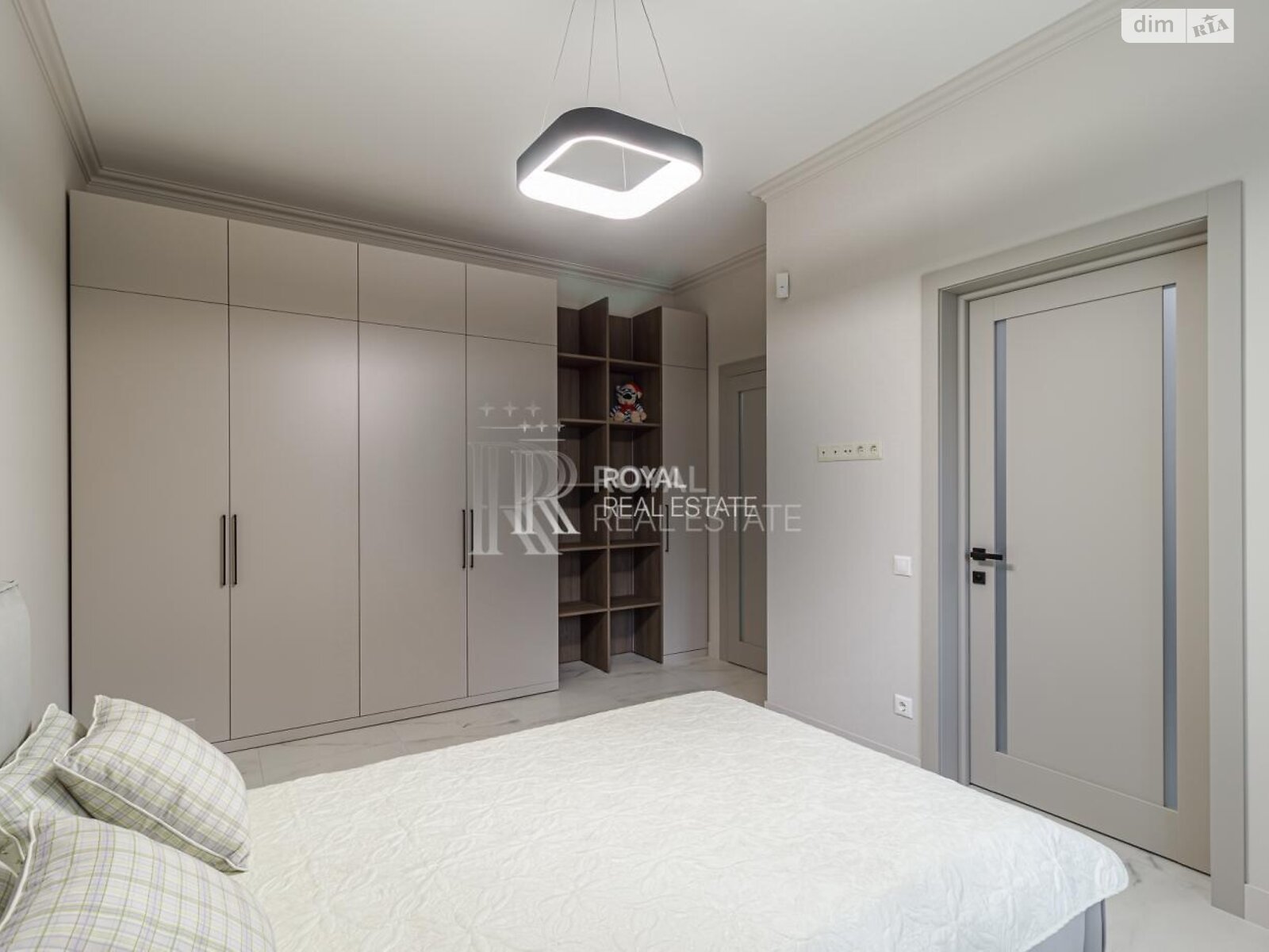 двоповерховий будинок, 440 кв. м, кирпич. Продаж у Лісниках фото 1 двоповерховий будинок, 440 кв. м, кирпич. Продаж у Лісниках фото 1