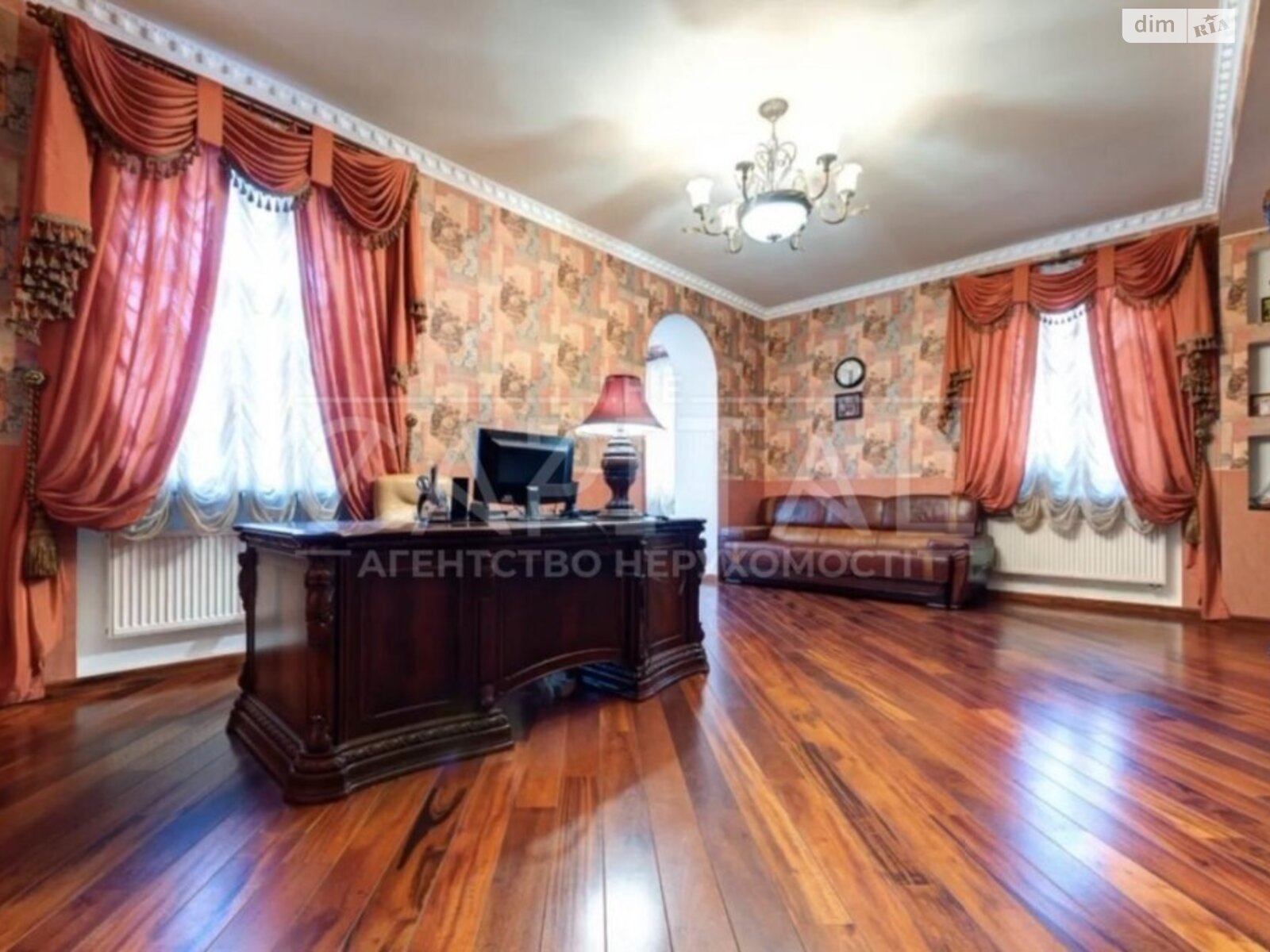 четырехэтажный дом с верандой, 790 кв. м, кирпич. Продажа в Лесниках фото 1 четырехэтажный дом с верандой, 790 кв. м, кирпич. Продажа в Лесниках фото 1