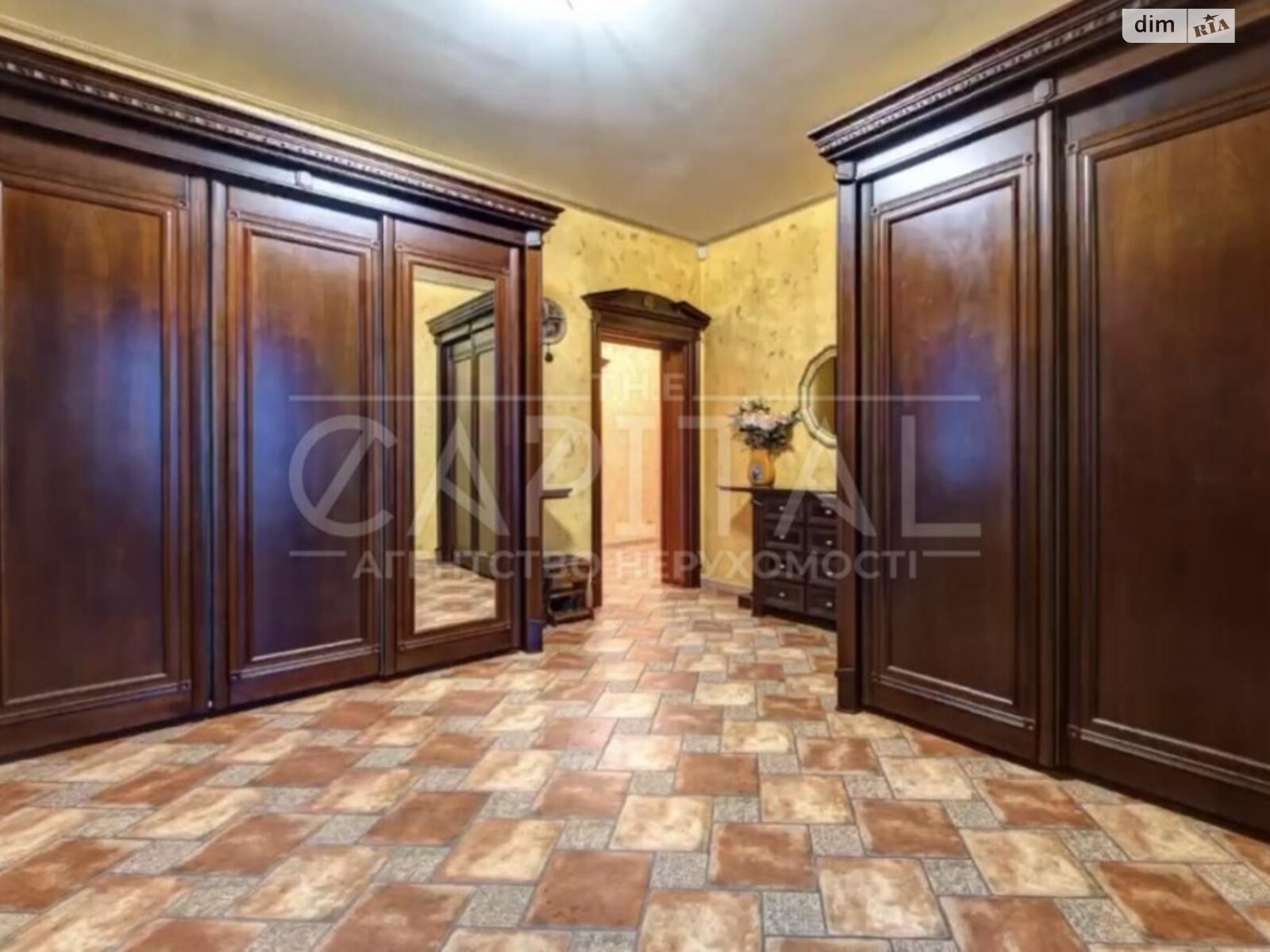 четырехэтажный дом с верандой, 790 кв. м, кирпич. Продажа в Лесниках фото 1 четырехэтажный дом с верандой, 790 кв. м, кирпич. Продажа в Лесниках фото 1