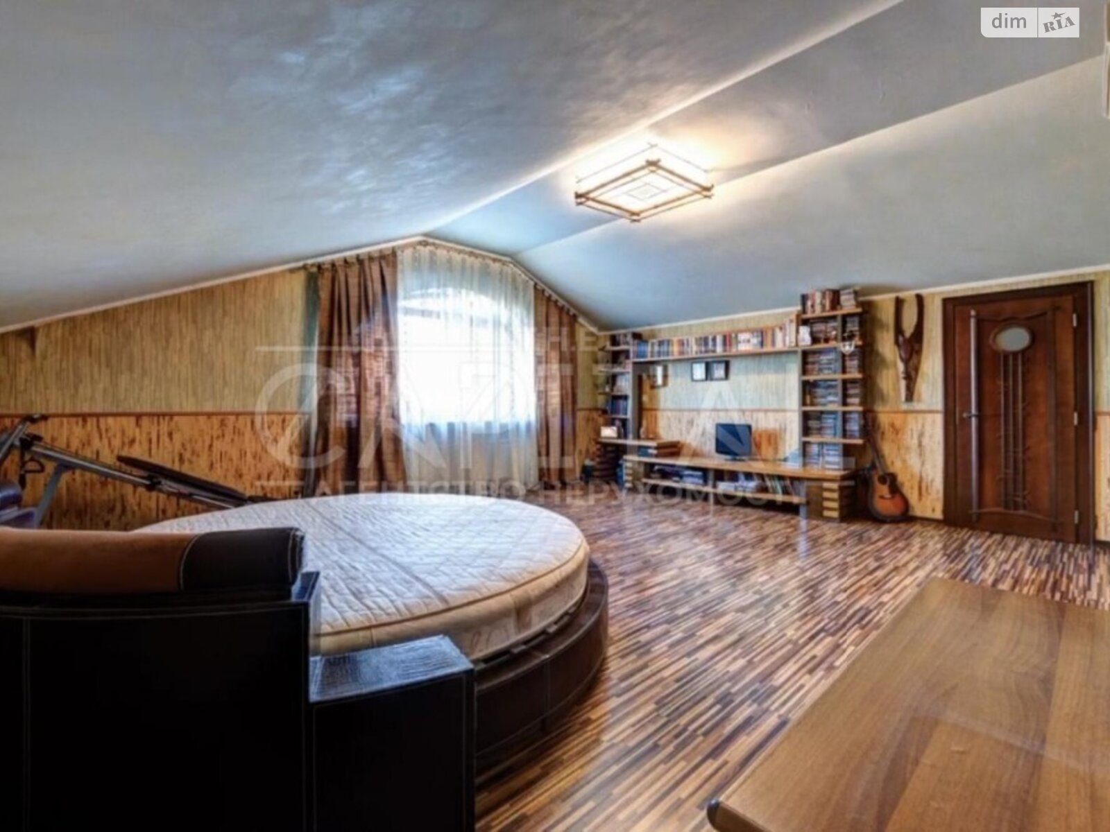 четырехэтажный дом с верандой, 790 кв. м, кирпич. Продажа в Лесниках фото 1 четырехэтажный дом с верандой, 790 кв. м, кирпич. Продажа в Лесниках фото 1