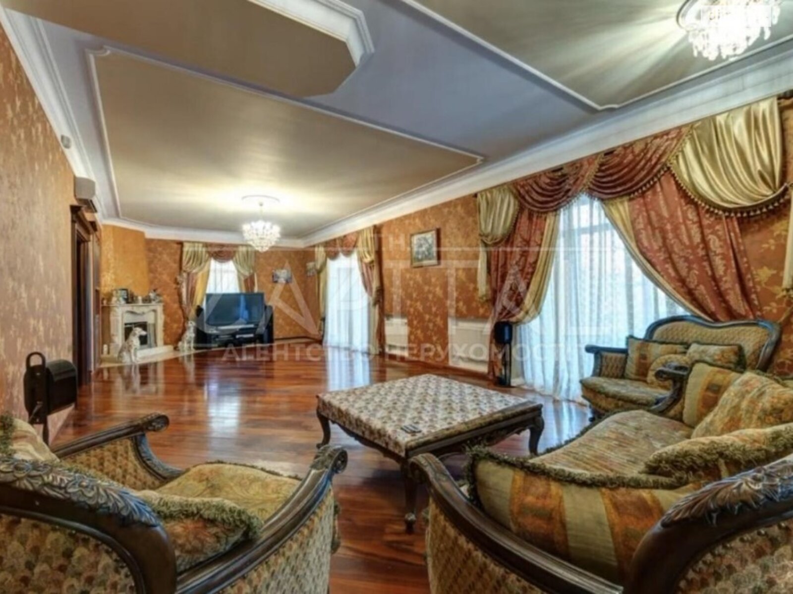 четырехэтажный дом с верандой, 790 кв. м, кирпич. Продажа в Лесниках фото 1 четырехэтажный дом с верандой, 790 кв. м, кирпич. Продажа в Лесниках фото 1