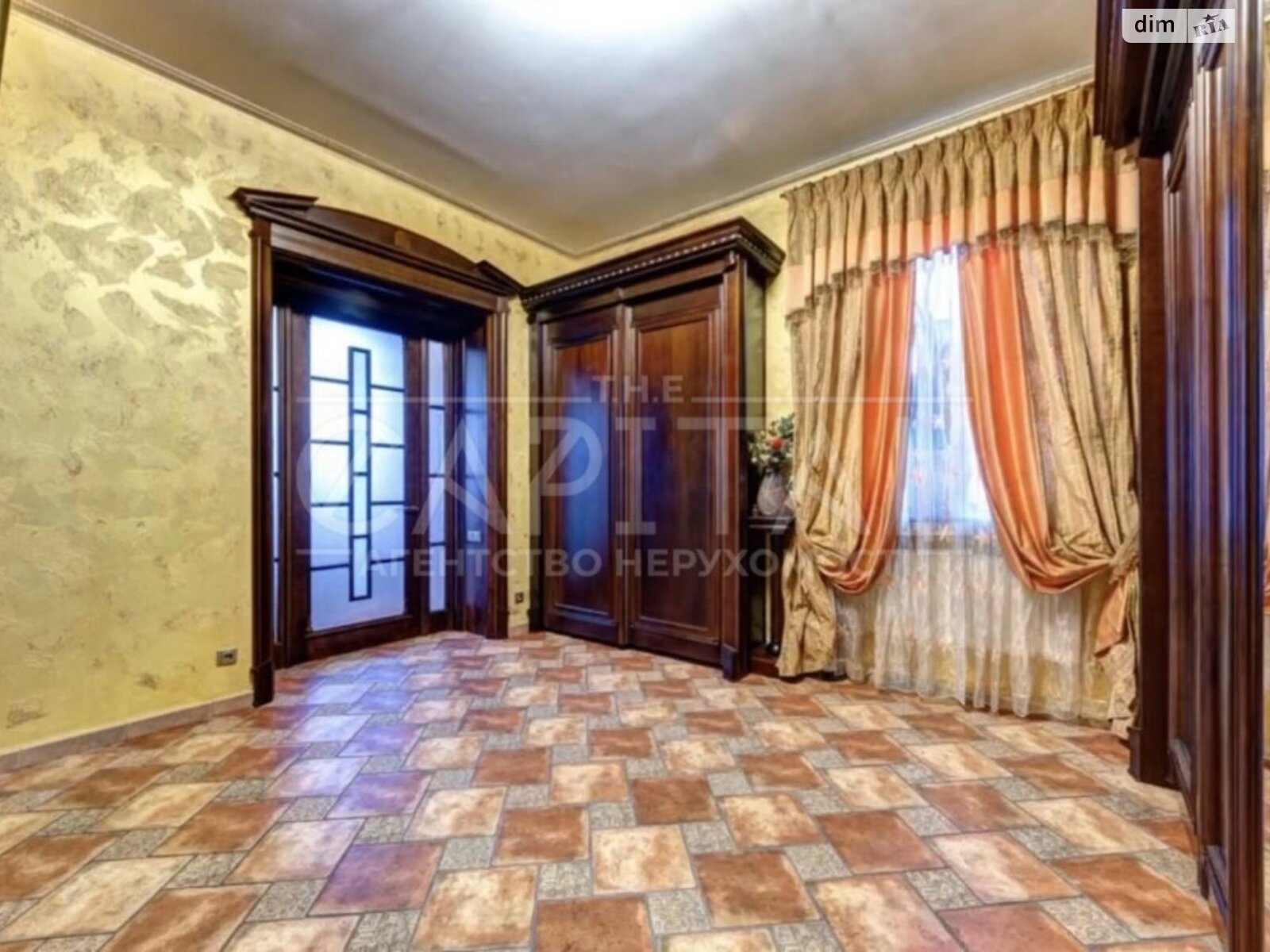 четырехэтажный дом с верандой, 790 кв. м, кирпич. Продажа в Лесниках фото 1 четырехэтажный дом с верандой, 790 кв. м, кирпич. Продажа в Лесниках фото 1