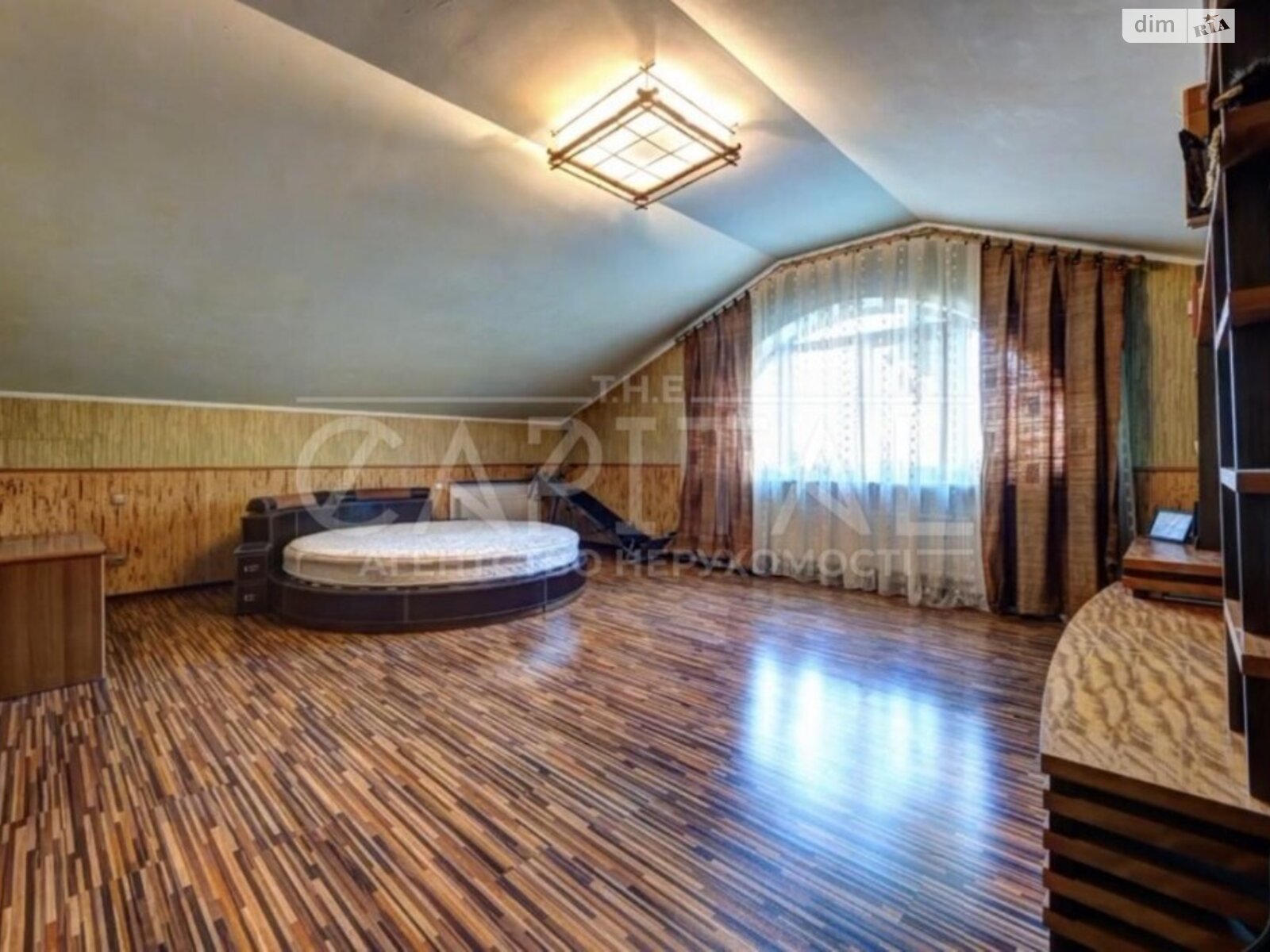 четырехэтажный дом с верандой, 790 кв. м, кирпич. Продажа в Лесниках фото 1 четырехэтажный дом с верандой, 790 кв. м, кирпич. Продажа в Лесниках фото 1