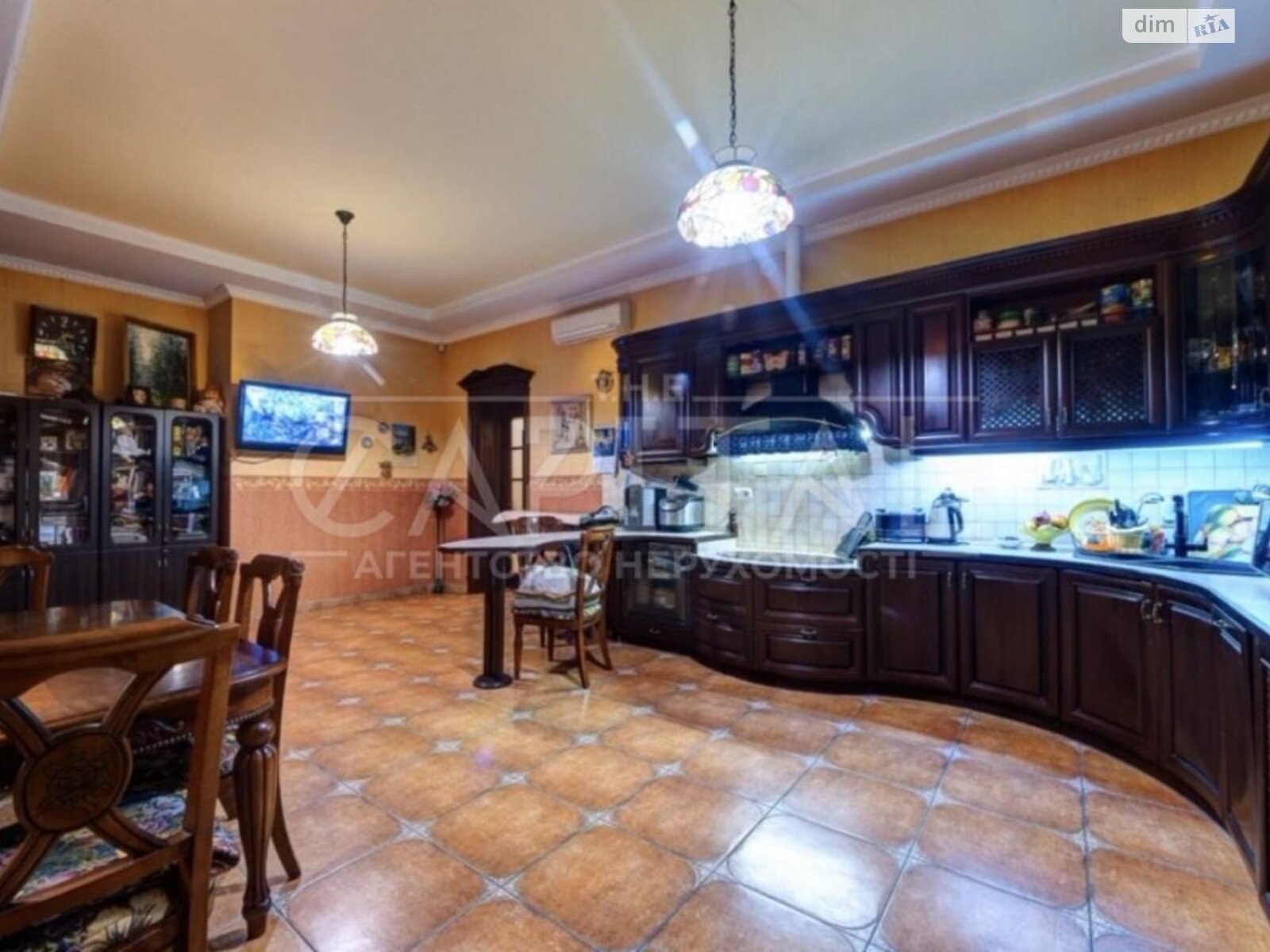 четырехэтажный дом с верандой, 790 кв. м, кирпич. Продажа в Лесниках фото 1 четырехэтажный дом с верандой, 790 кв. м, кирпич. Продажа в Лесниках фото 1
