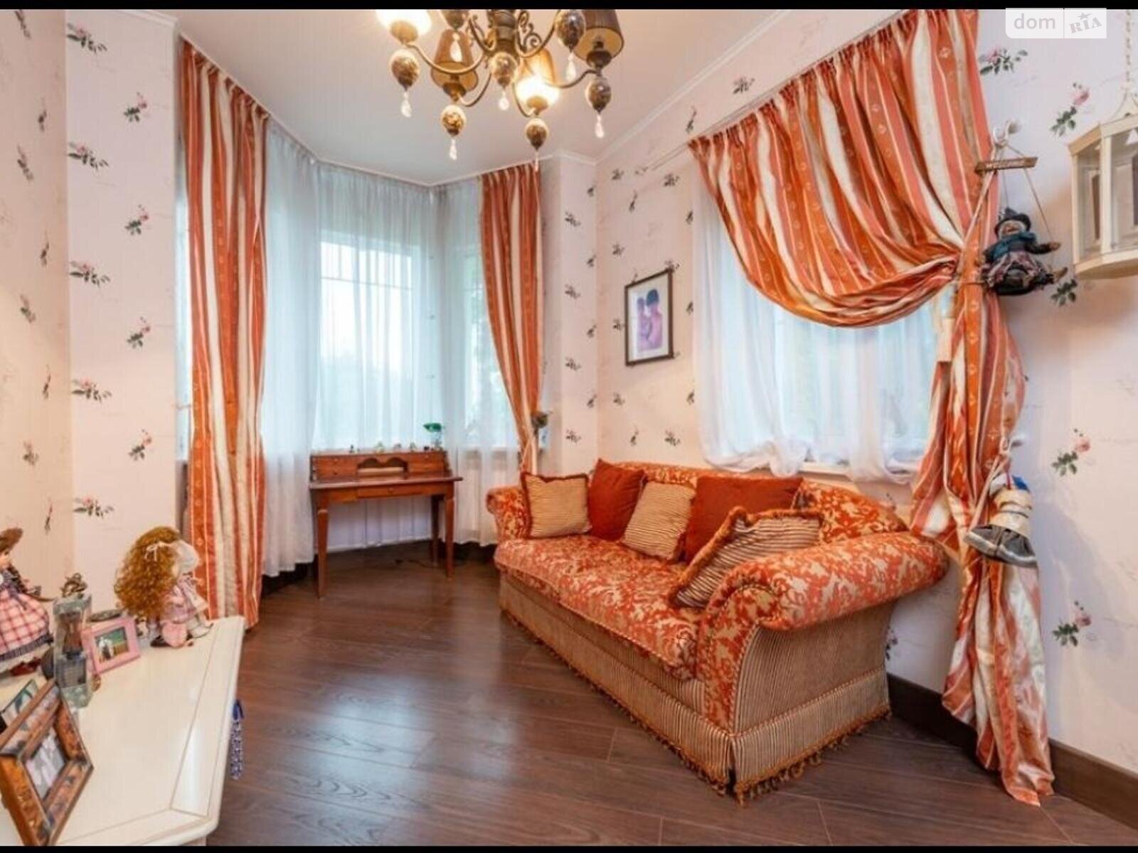 двухэтажный дом, 280 кв. м, кирпич. Продажа в Лесниках фото 1