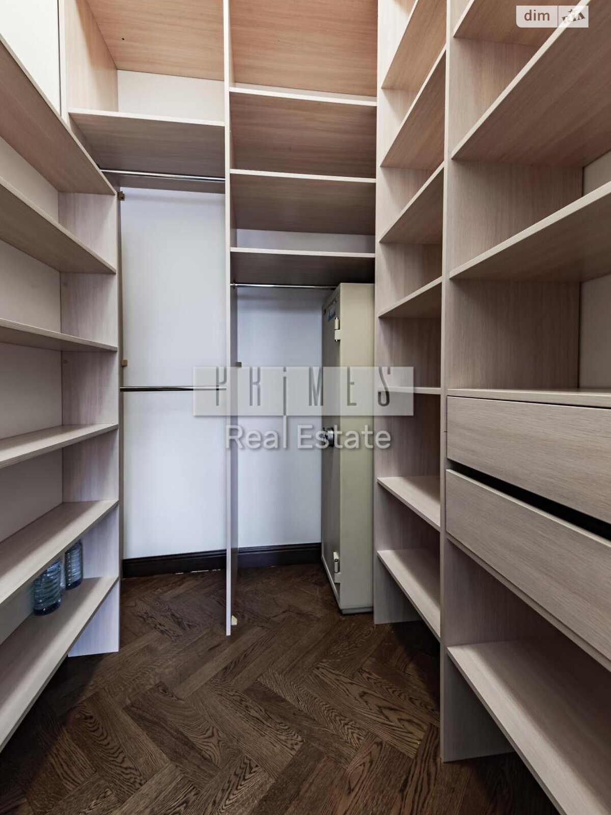 трехэтажный дом, 493.8 кв. м, кирпич. Продажа в Лесниках фото 1 трехэтажный дом, 493.8 кв. м, кирпич. Продажа в Лесниках фото 1