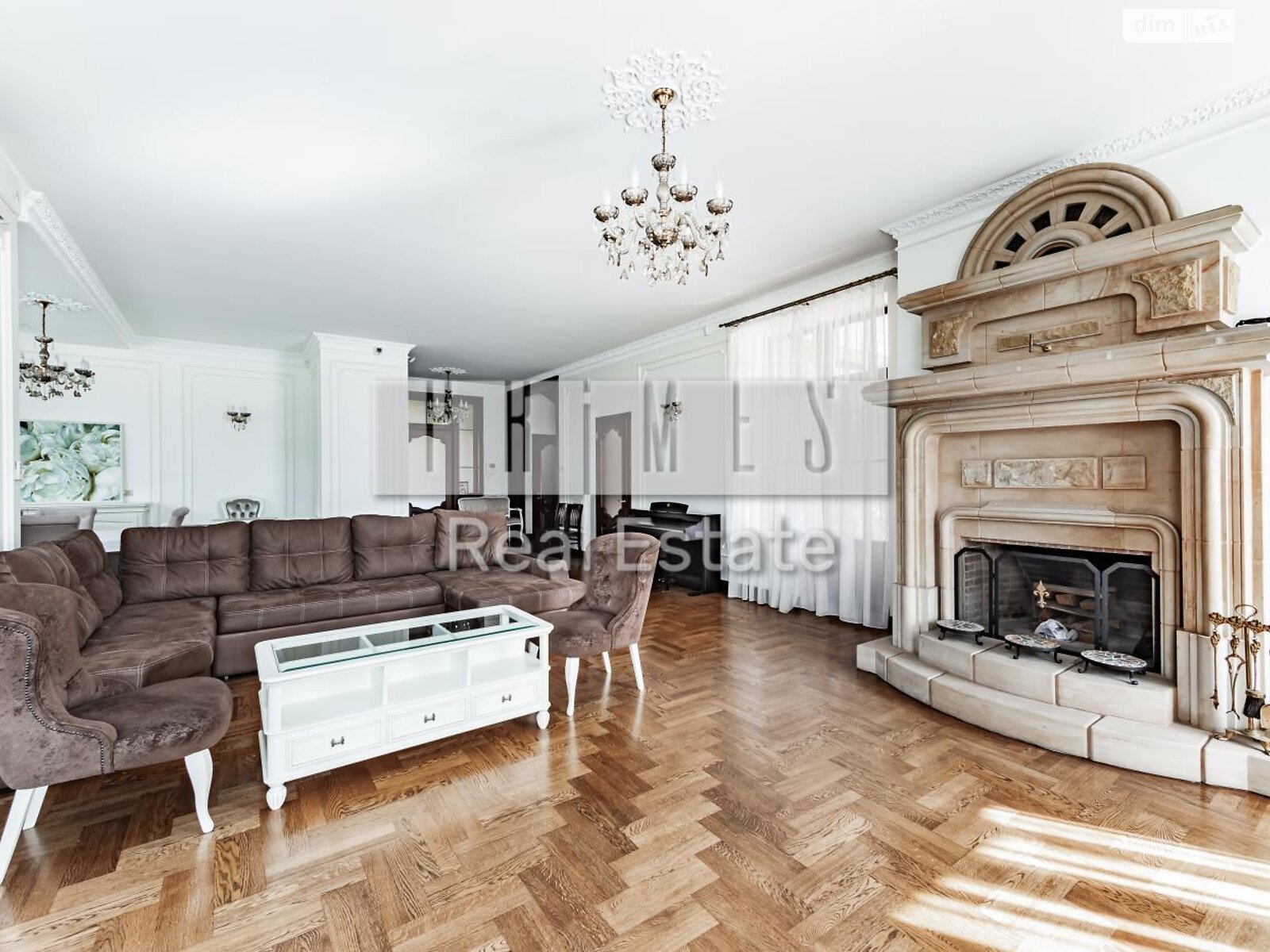 трехэтажный дом, 493.8 кв. м, кирпич. Продажа в Лесниках фото 1 трехэтажный дом, 493.8 кв. м, кирпич. Продажа в Лесниках фото 1