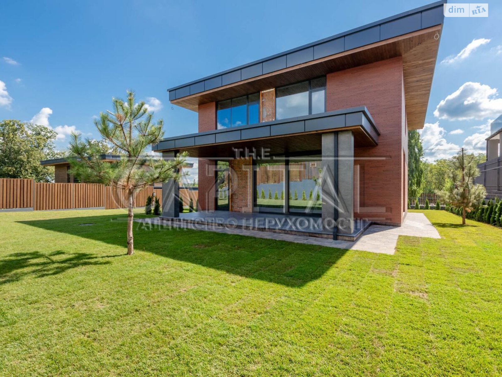 двоповерховий будинок з гаражем, 237 кв. м, цегла. Продаж у Лісниках фото 1 двоповерховий будинок з гаражем, 237 кв. м, цегла. Продаж у Лісниках фото 1