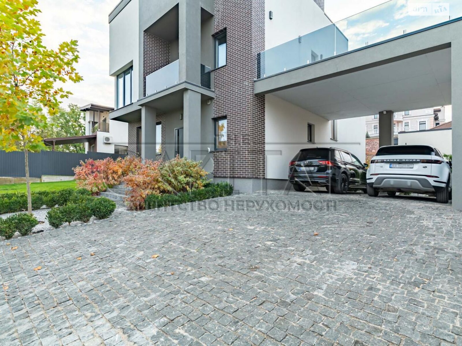 двухэтажный дом с верандой, 205 кв. м, кирпич. Продажа в Лесниках фото 1 двухэтажный дом с верандой, 205 кв. м, кирпич. Продажа в Лесниках фото 1