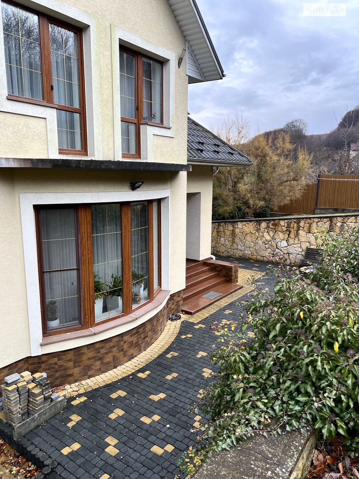 двоповерховий будинок з гаражем, 291.7 кв. м, цегла. Продаж у Лісниках фото 1 двоповерховий будинок з гаражем, 291.7 кв. м, цегла. Продаж у Лісниках фото 1