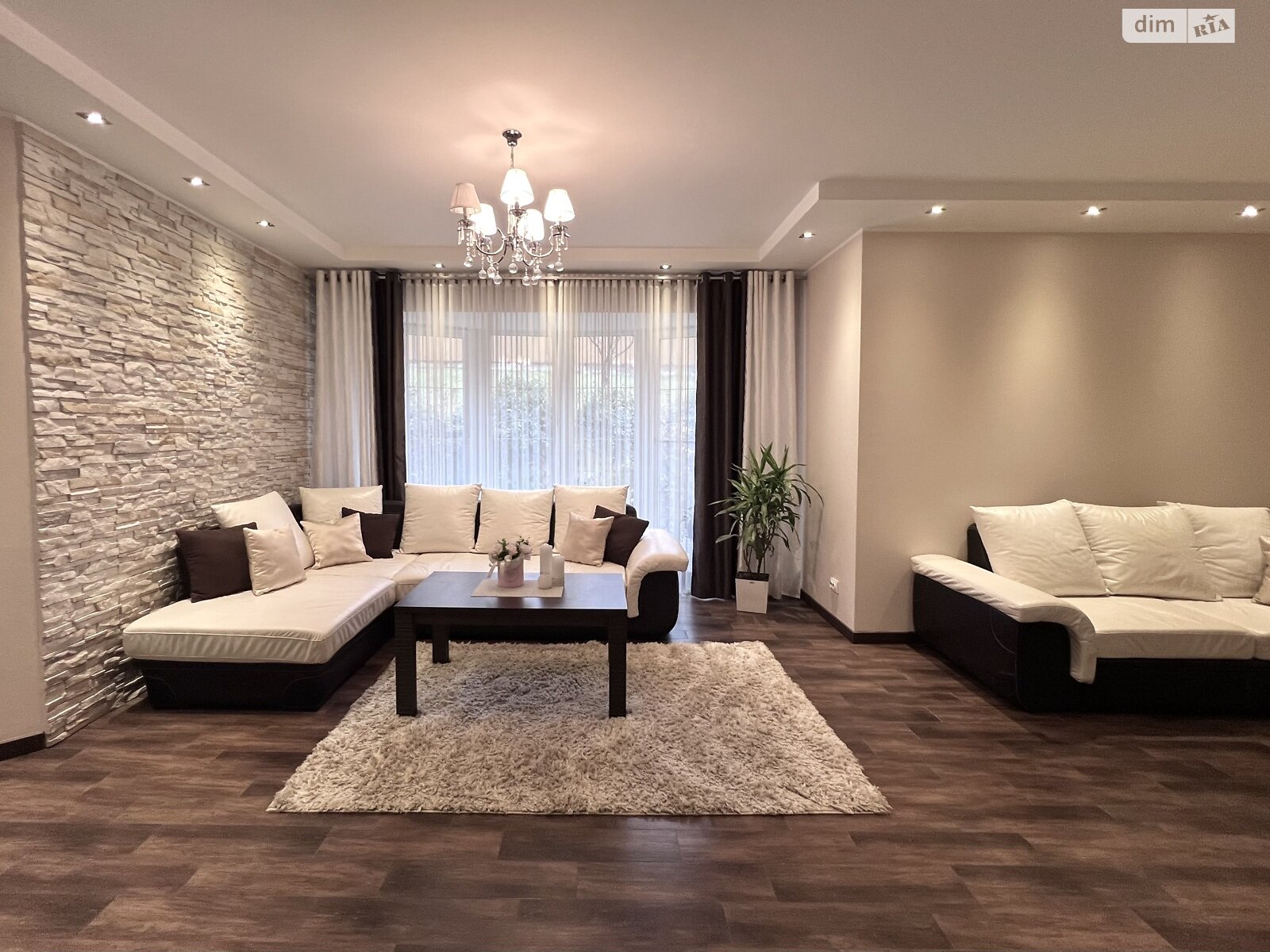 двоповерховий будинок з гаражем, 291.7 кв. м, цегла. Продаж у Лісниках фото 1 двоповерховий будинок з гаражем, 291.7 кв. м, цегла. Продаж у Лісниках фото 1