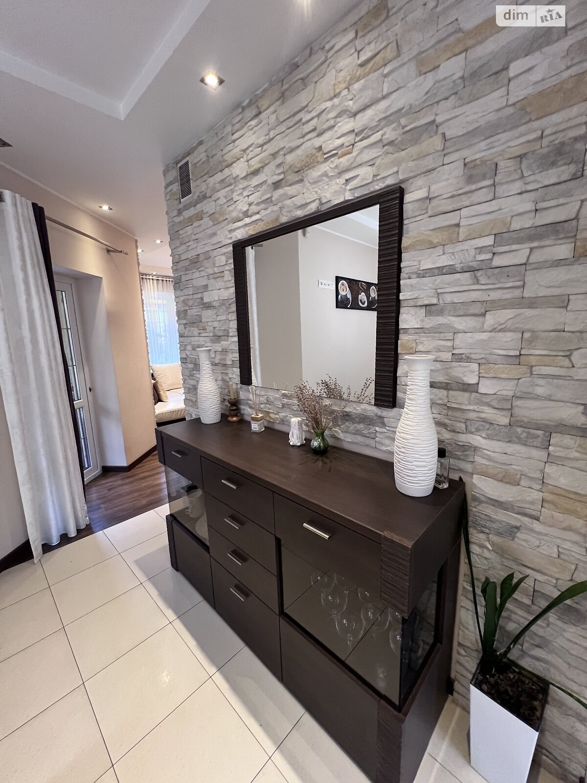 двоповерховий будинок з гаражем, 291.7 кв. м, цегла. Продаж у Лісниках фото 1 двоповерховий будинок з гаражем, 291.7 кв. м, цегла. Продаж у Лісниках фото 1