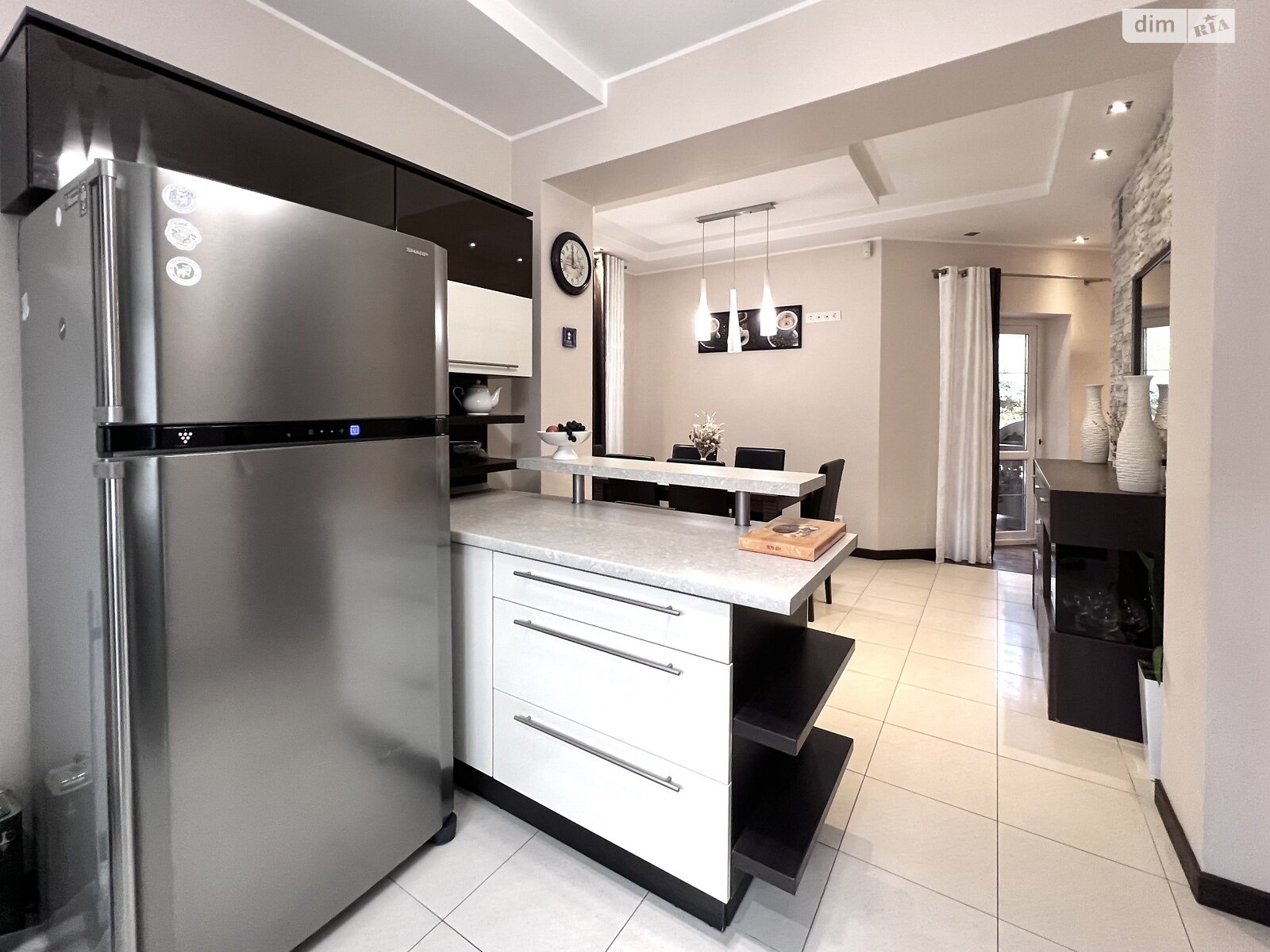 двоповерховий будинок з гаражем, 291.7 кв. м, цегла. Продаж у Лісниках фото 1 двоповерховий будинок з гаражем, 291.7 кв. м, цегла. Продаж у Лісниках фото 1