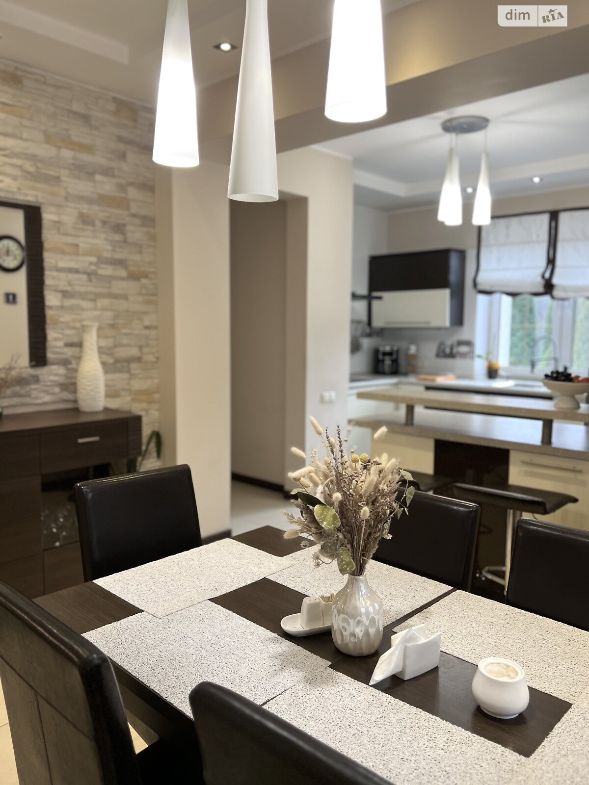 двоповерховий будинок з гаражем, 291.7 кв. м, цегла. Продаж у Лісниках фото 1 двоповерховий будинок з гаражем, 291.7 кв. м, цегла. Продаж у Лісниках фото 1