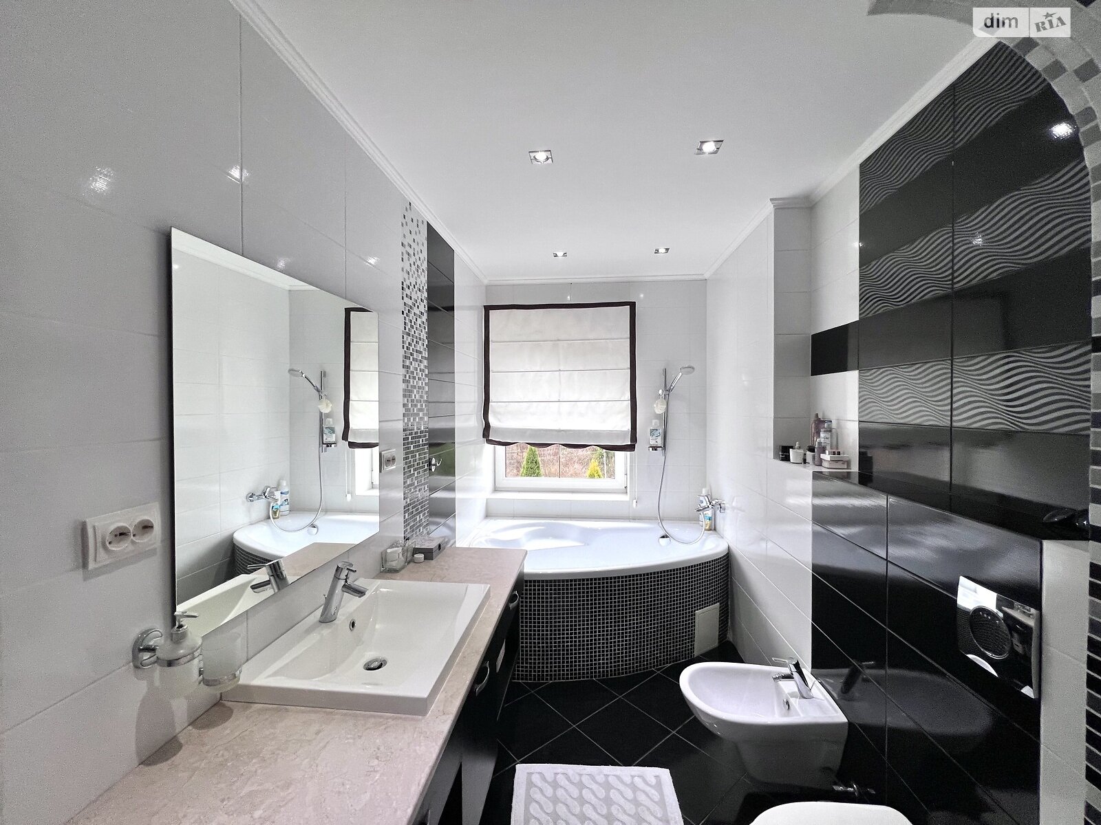 двоповерховий будинок з гаражем, 291.7 кв. м, цегла. Продаж у Лісниках фото 1 двоповерховий будинок з гаражем, 291.7 кв. м, цегла. Продаж у Лісниках фото 1