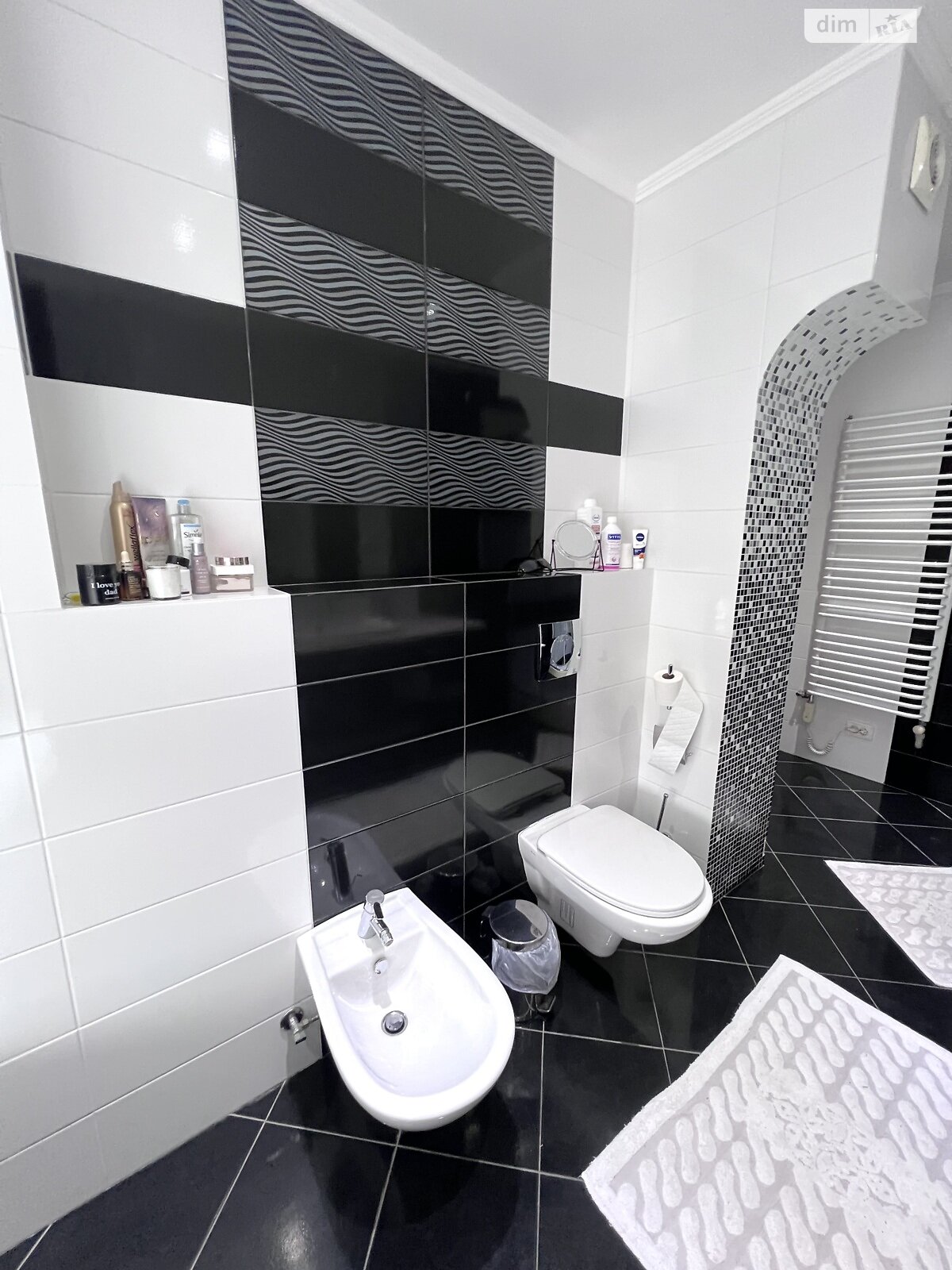 двоповерховий будинок з гаражем, 291.7 кв. м, цегла. Продаж у Лісниках фото 1 двоповерховий будинок з гаражем, 291.7 кв. м, цегла. Продаж у Лісниках фото 1