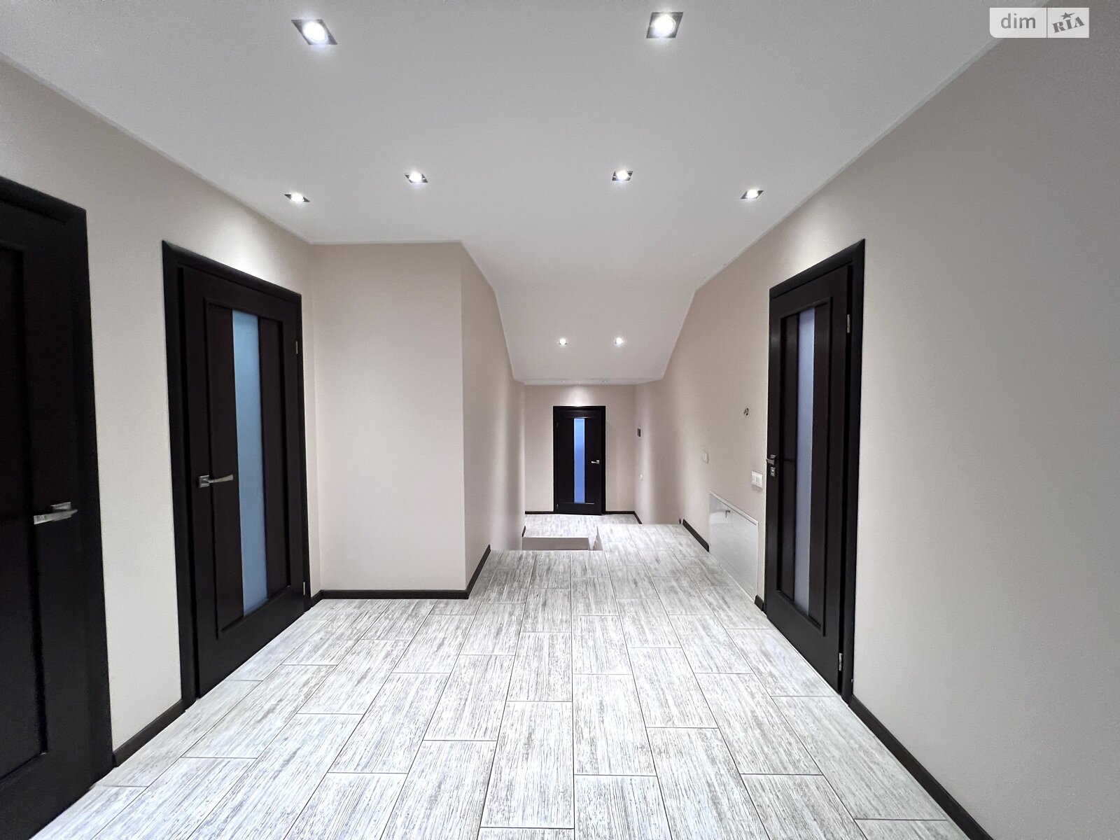 двоповерховий будинок з гаражем, 291.7 кв. м, цегла. Продаж у Лісниках фото 1 двоповерховий будинок з гаражем, 291.7 кв. м, цегла. Продаж у Лісниках фото 1