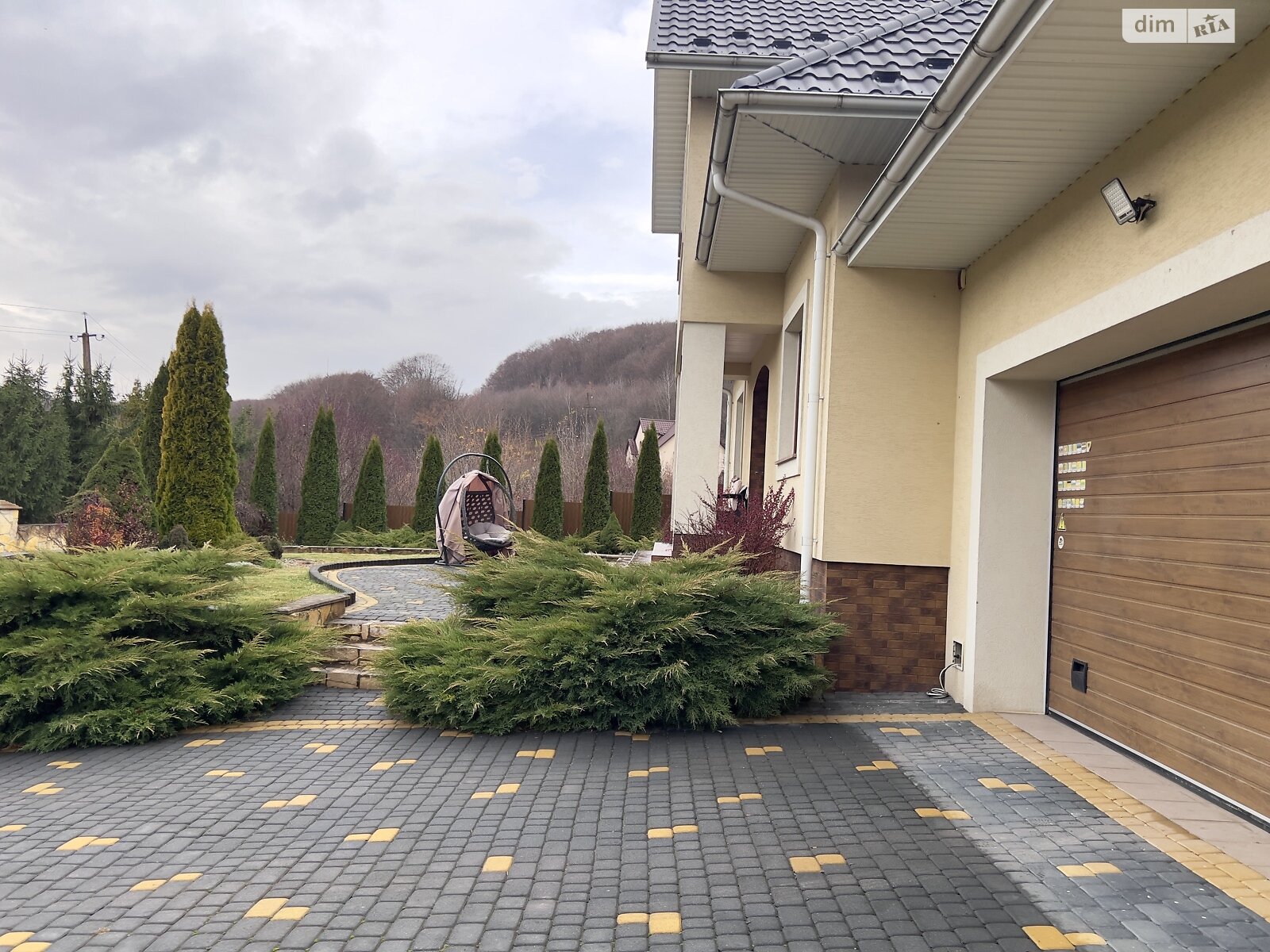 двоповерховий будинок з гаражем, 291.7 кв. м, цегла. Продаж у Лісниках фото 1 двоповерховий будинок з гаражем, 291.7 кв. м, цегла. Продаж у Лісниках фото 1