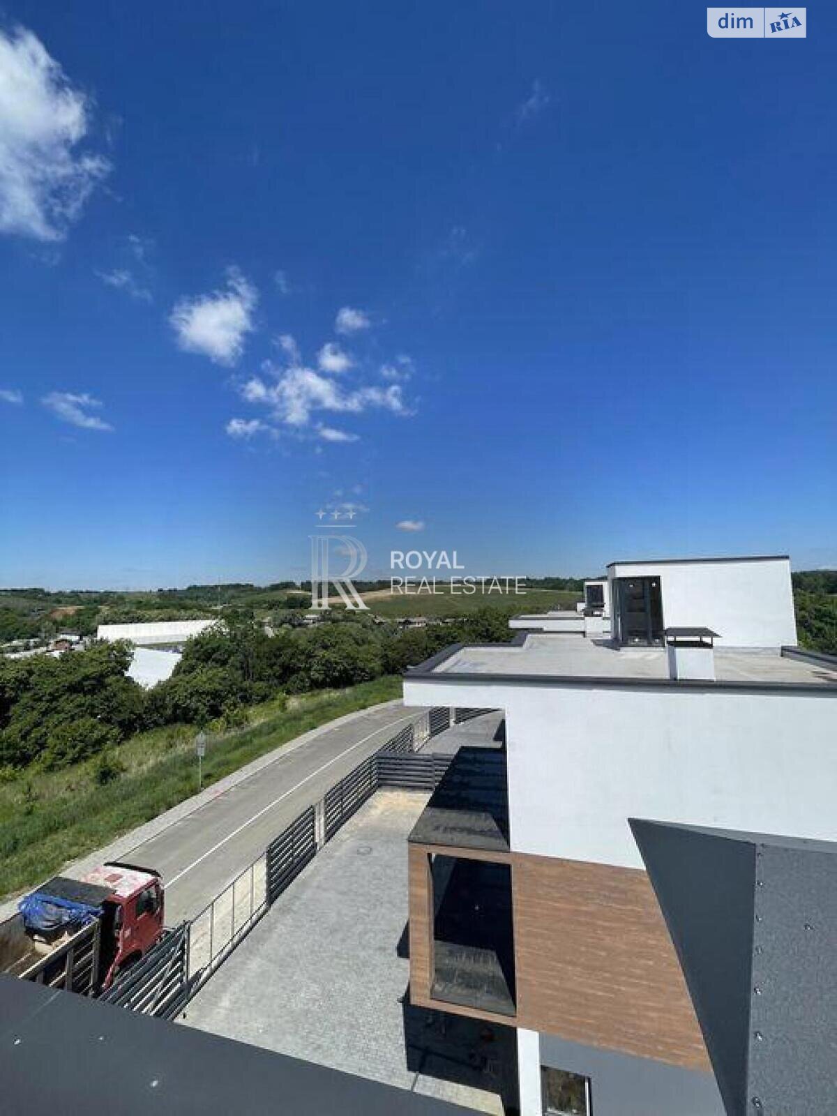 триповерховий будинок з гаражем, 250 кв. м, цегла. Продаж в Лісниках фото 1 триповерховий будинок з гаражем, 250 кв. м, цегла. Продаж в Лісниках фото 1