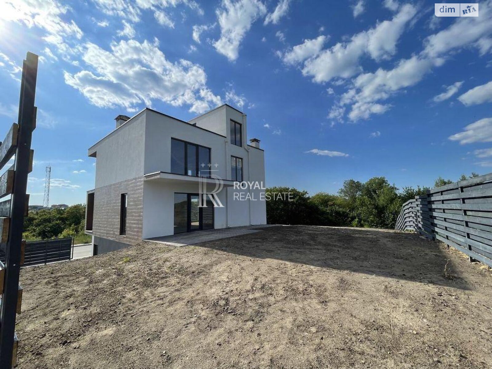 триповерховий будинок з гаражем, 250 кв. м, цегла. Продаж в Лісниках фото 1 триповерховий будинок з гаражем, 250 кв. м, цегла. Продаж в Лісниках фото 1