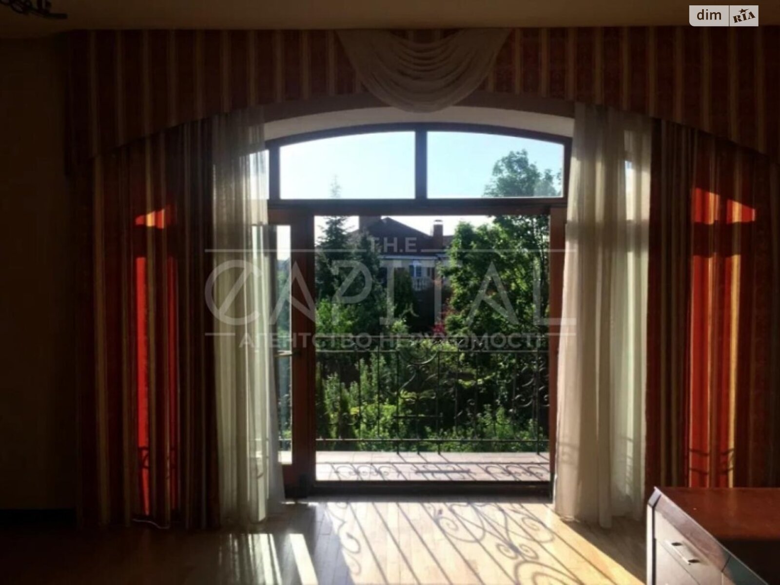 триповерховий будинок, 550 кв. м, цегла. Продаж у Лісниках фото 1 триповерховий будинок, 550 кв. м, цегла. Продаж у Лісниках фото 1