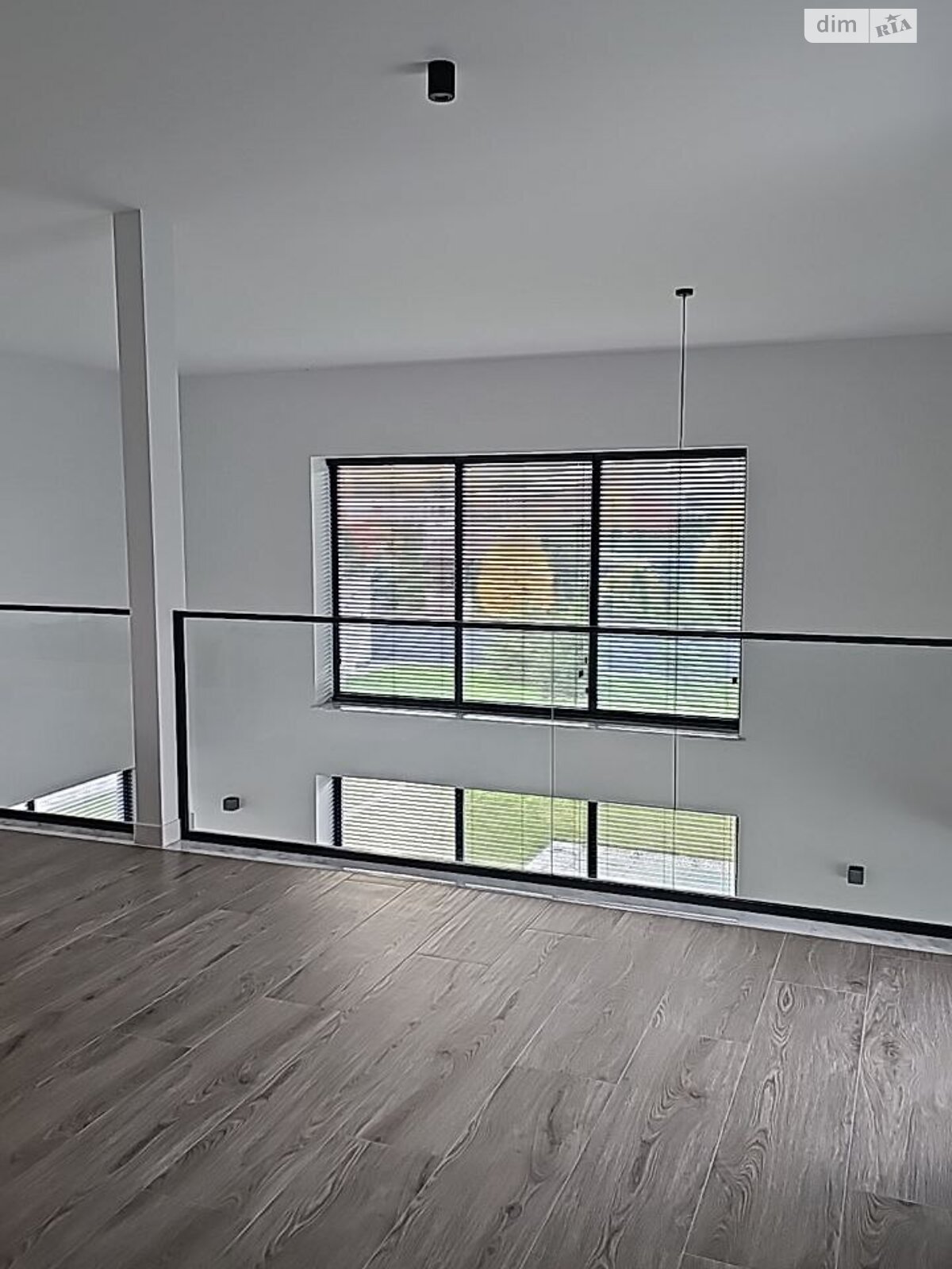 двухэтажный дом с гаражом, 340 кв. м, кирпич. Продажа в Лесниках фото 1 двухэтажный дом с гаражом, 340 кв. м, кирпич. Продажа в Лесниках фото 1