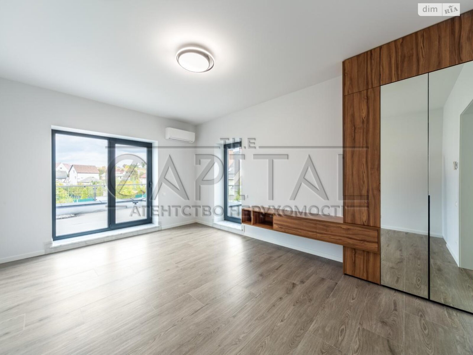 двухэтажный дом с гаражом, 340 кв. м, кирпич. Продажа в Лесниках фото 1 двухэтажный дом с гаражом, 340 кв. м, кирпич. Продажа в Лесниках фото 1