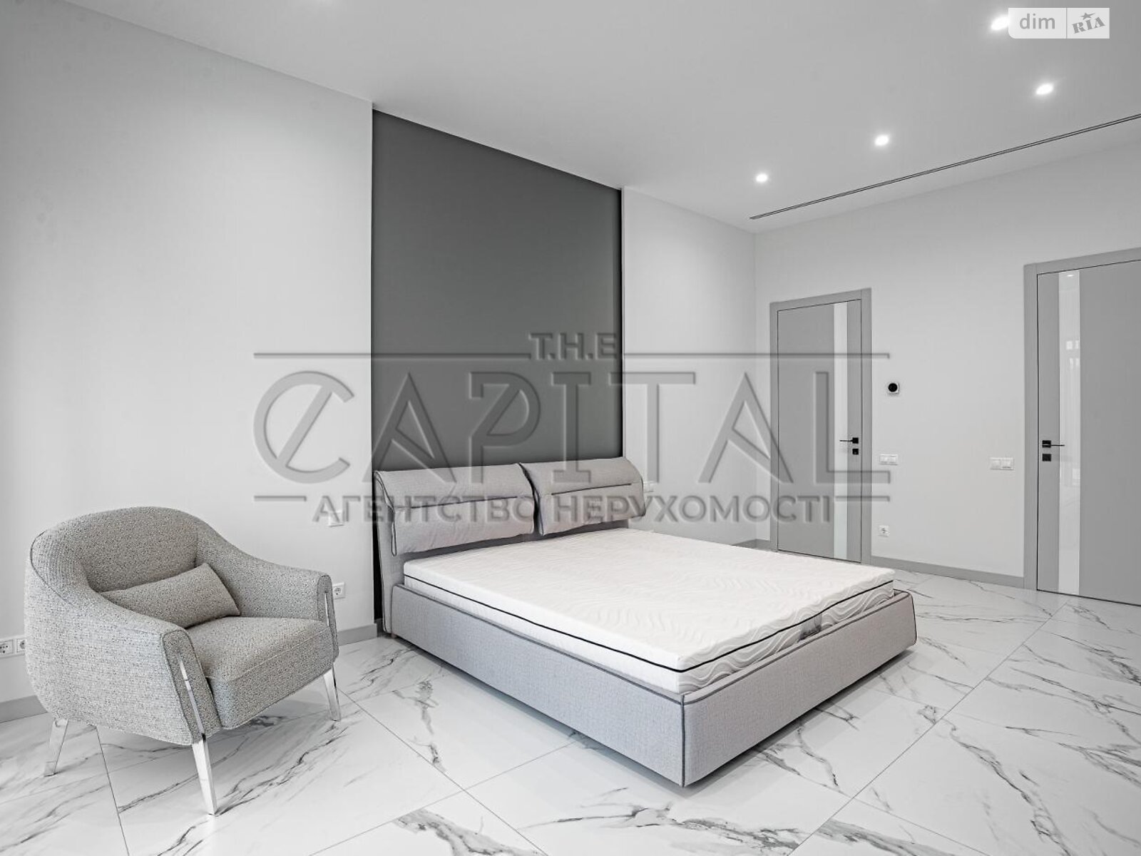 одноповерховий будинок з гаражем, 280 кв. м, кирпич. Продаж у Лісниках фото 1 одноповерховий будинок з гаражем, 280 кв. м, кирпич. Продаж у Лісниках фото 1