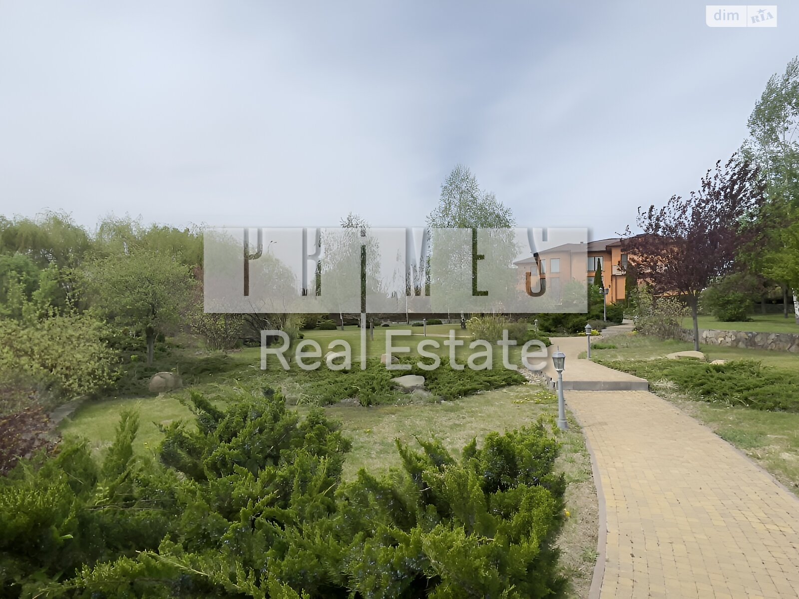 триповерховий будинок з верандою, 1407 кв. м, цегла. Продаж у Лісниках фото 1 триповерховий будинок з верандою, 1407 кв. м, цегла. Продаж у Лісниках фото 1