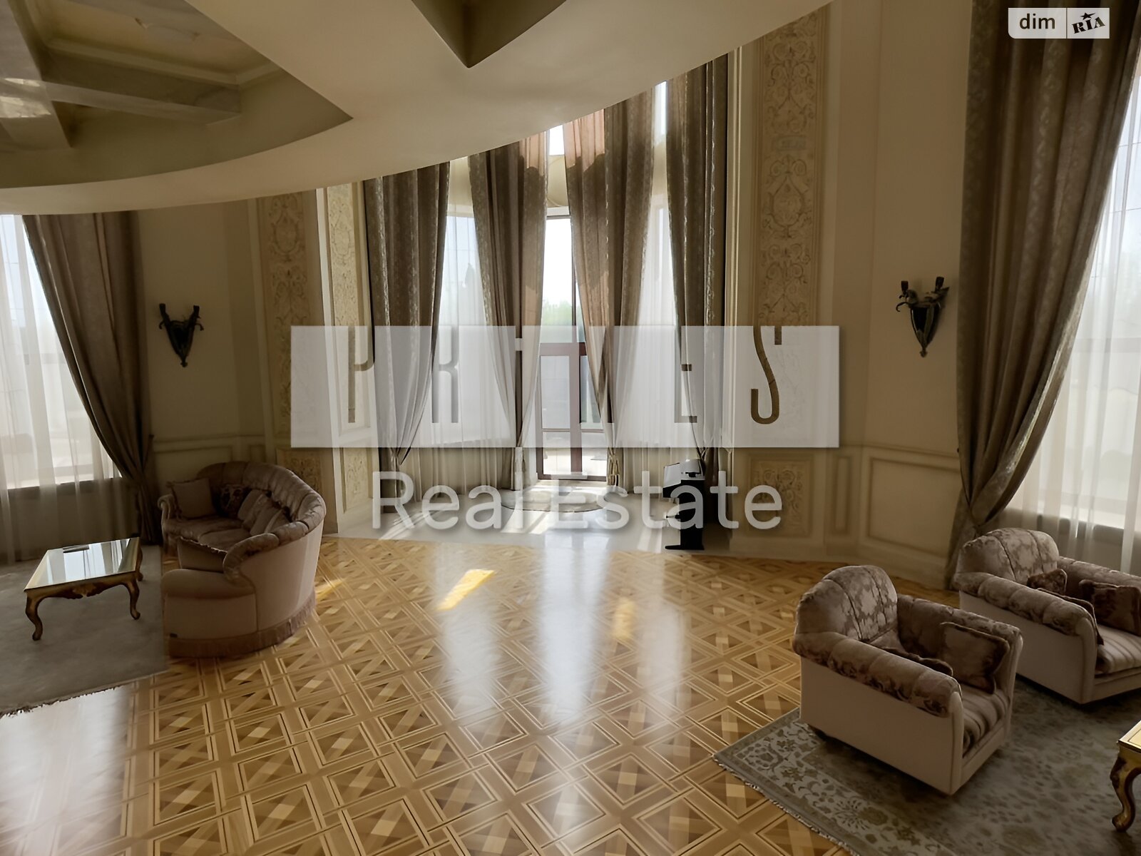 триповерховий будинок з верандою, 1407 кв. м, цегла. Продаж у Лісниках фото 1 триповерховий будинок з верандою, 1407 кв. м, цегла. Продаж у Лісниках фото 1