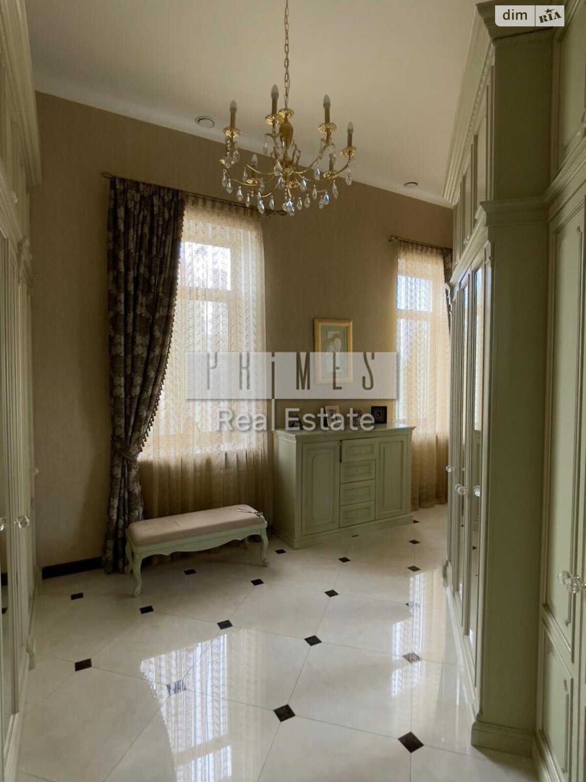 триповерховий будинок з верандою, 1407 кв. м, цегла. Продаж у Лісниках фото 1 триповерховий будинок з верандою, 1407 кв. м, цегла. Продаж у Лісниках фото 1