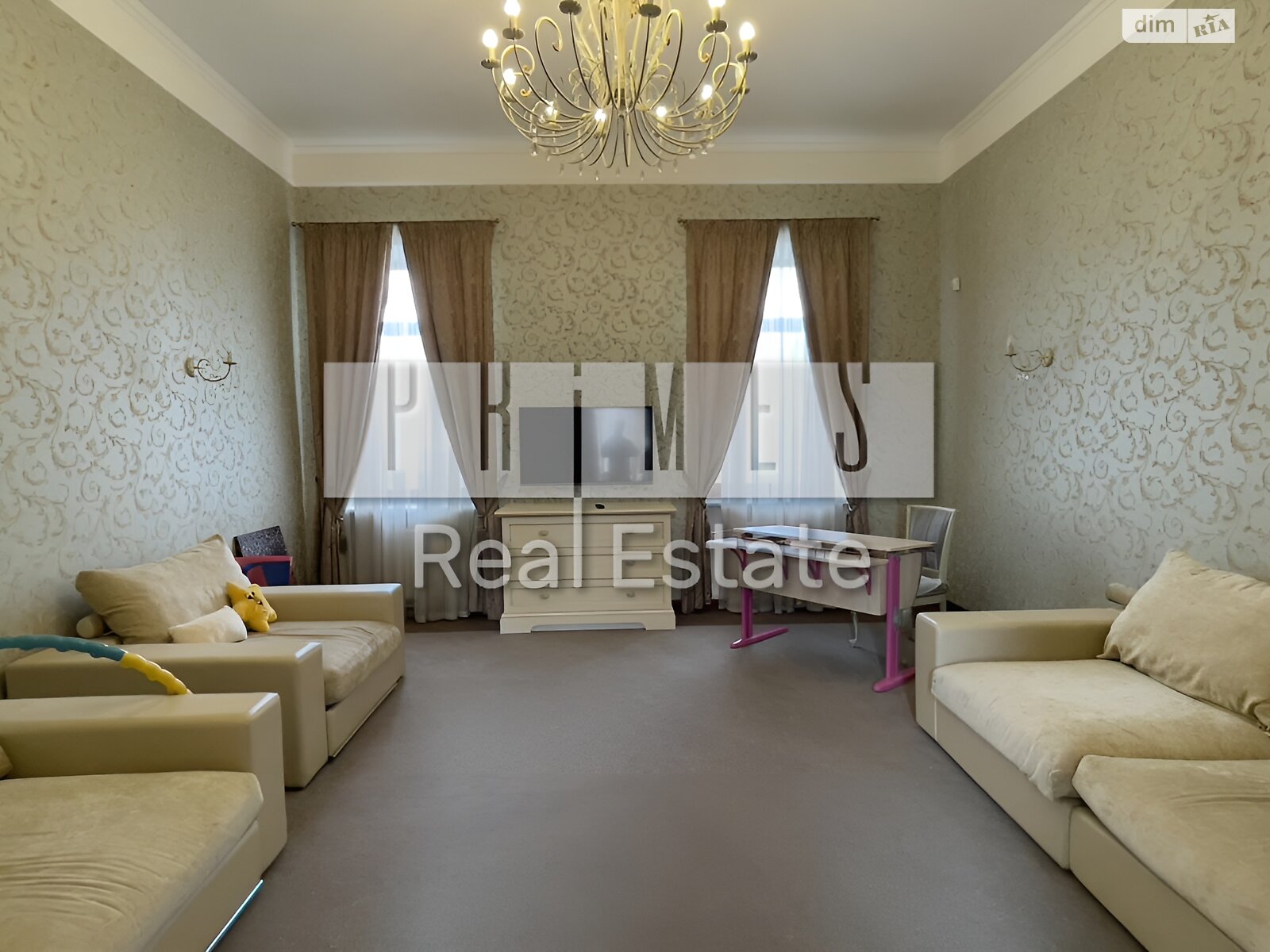 триповерховий будинок з верандою, 1407 кв. м, цегла. Продаж у Лісниках фото 1 триповерховий будинок з верандою, 1407 кв. м, цегла. Продаж у Лісниках фото 1