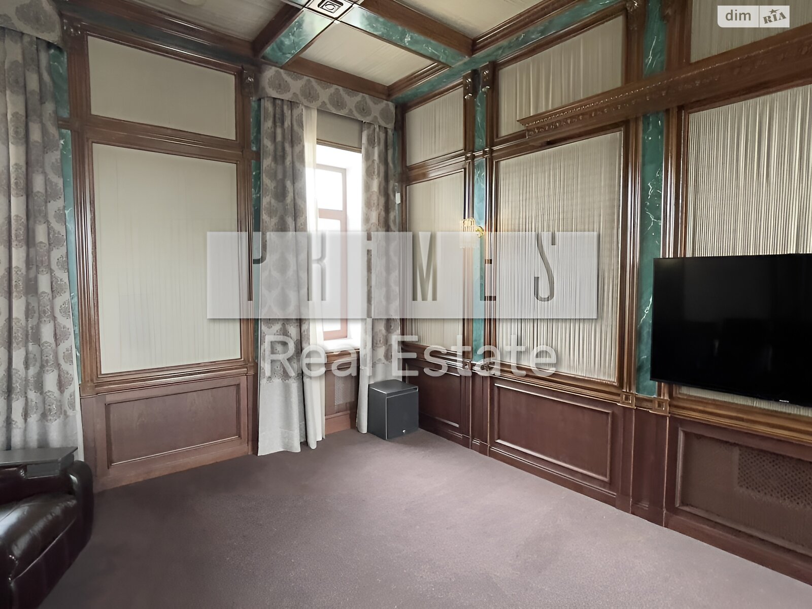 триповерховий будинок з верандою, 1407 кв. м, цегла. Продаж у Лісниках фото 1 триповерховий будинок з верандою, 1407 кв. м, цегла. Продаж у Лісниках фото 1