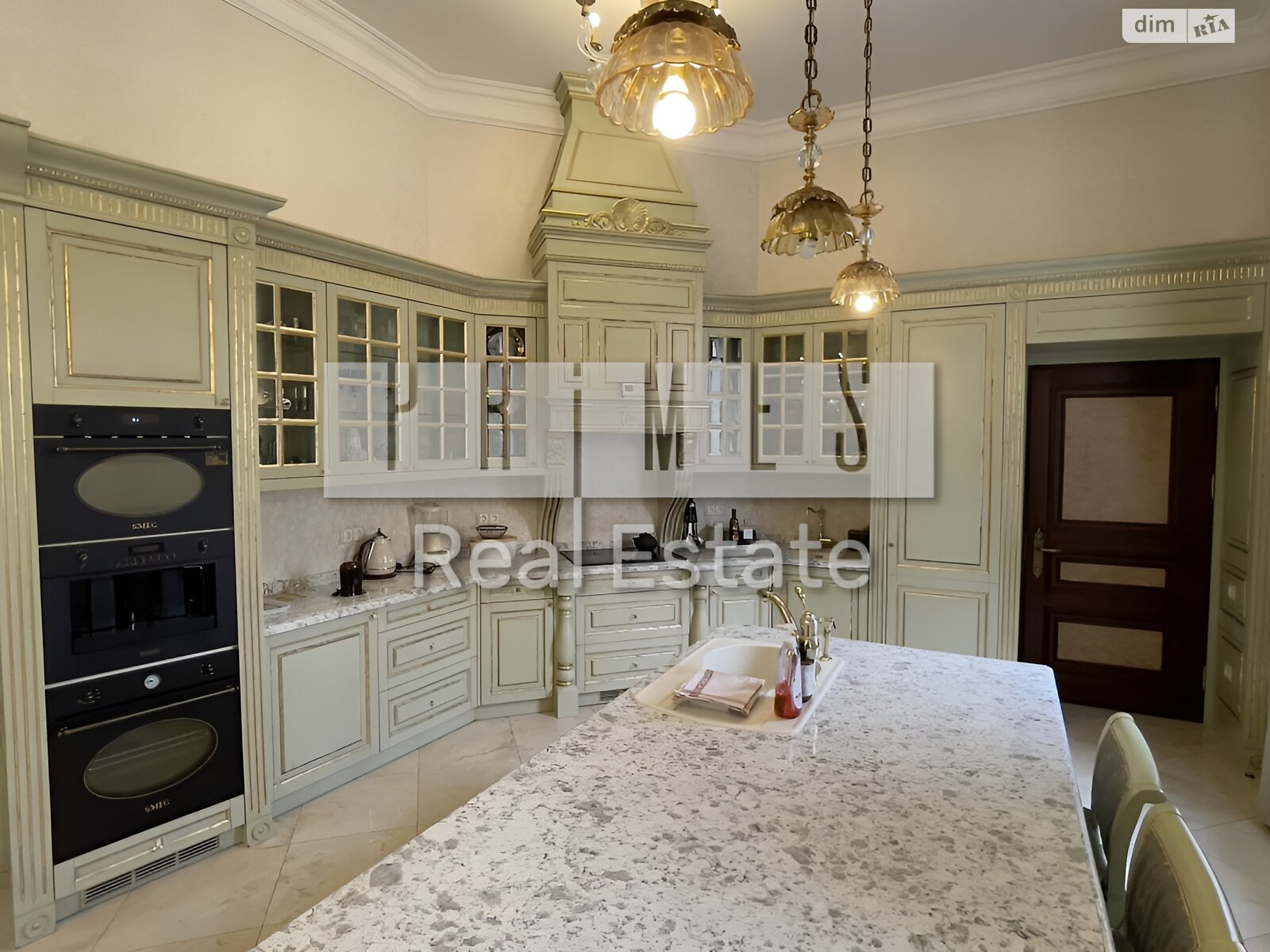 триповерховий будинок з верандою, 1407 кв. м, цегла. Продаж у Лісниках фото 1 триповерховий будинок з верандою, 1407 кв. м, цегла. Продаж у Лісниках фото 1
