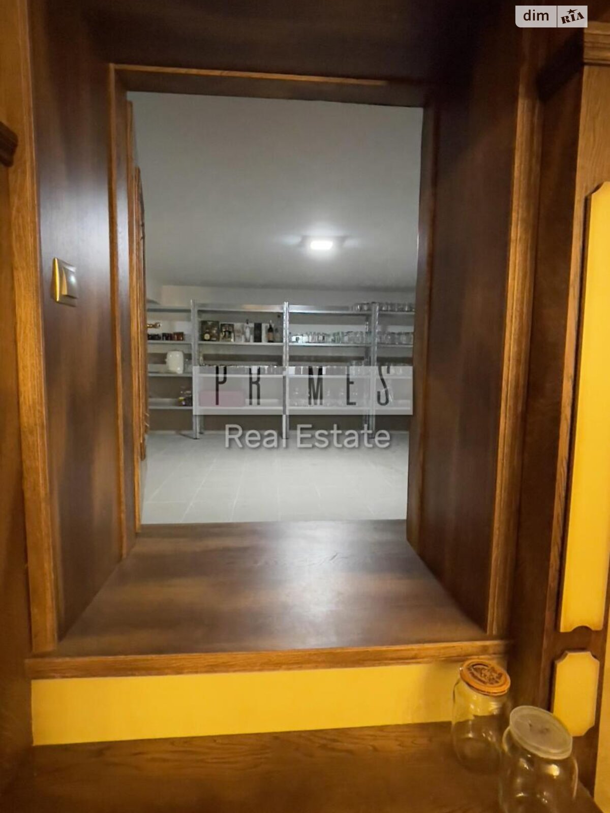 триповерховий будинок з верандою, 1407 кв. м, цегла. Продаж у Лісниках фото 1 триповерховий будинок з верандою, 1407 кв. м, цегла. Продаж у Лісниках фото 1