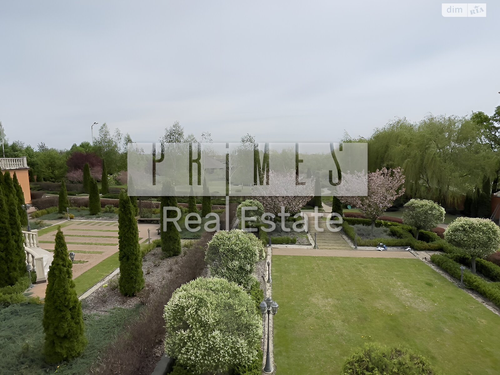 триповерховий будинок з верандою, 1407 кв. м, цегла. Продаж у Лісниках фото 1 триповерховий будинок з верандою, 1407 кв. м, цегла. Продаж у Лісниках фото 1
