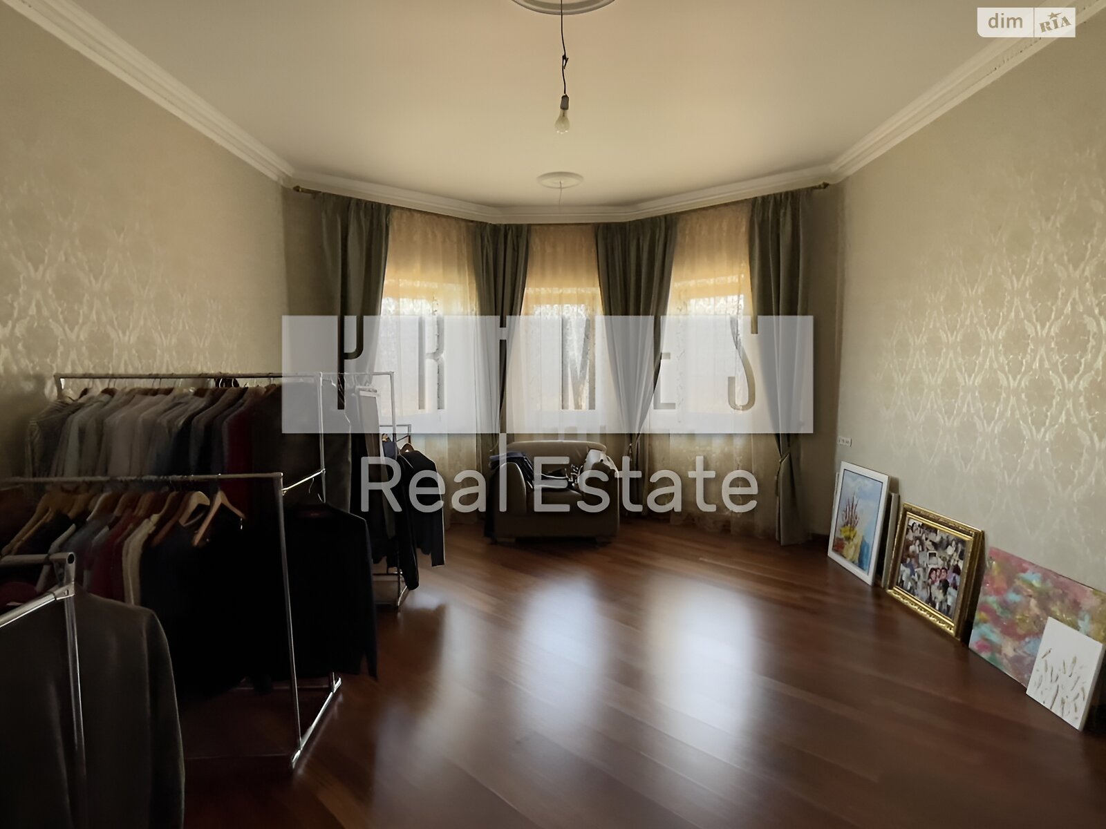триповерховий будинок з верандою, 1407 кв. м, цегла. Продаж у Лісниках фото 1 триповерховий будинок з верандою, 1407 кв. м, цегла. Продаж у Лісниках фото 1