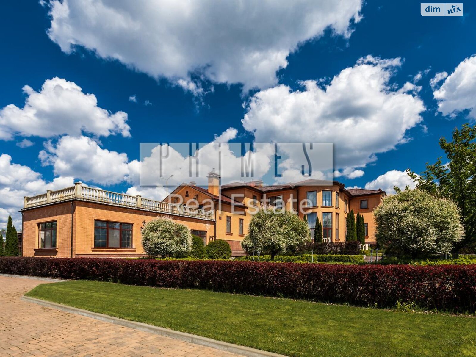 триповерховий будинок з верандою, 1400 кв. м, цегла. Продаж у Лісниках фото 1 триповерховий будинок з верандою, 1400 кв. м, цегла. Продаж у Лісниках фото 1